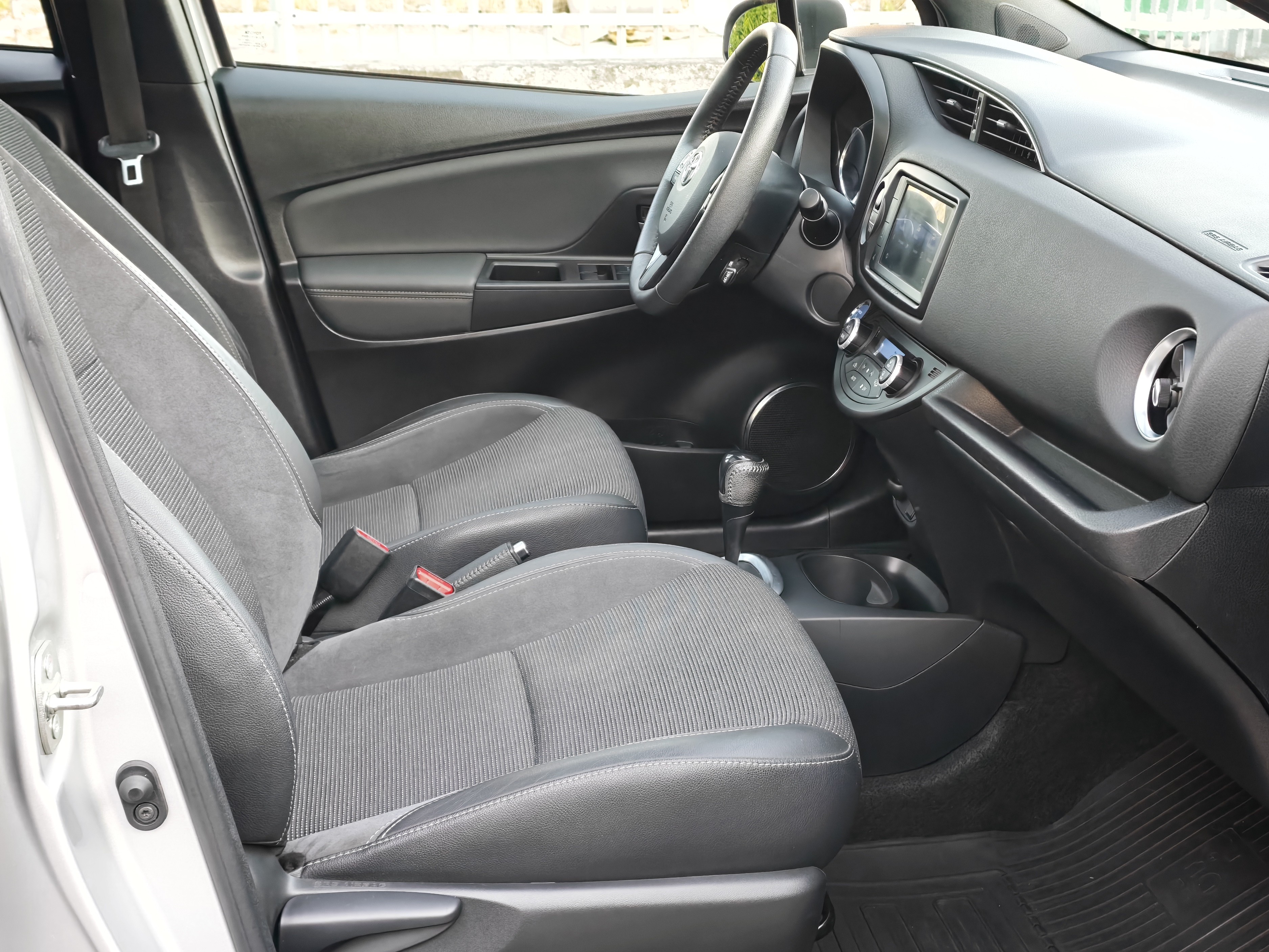 TOYOTA YARIS Yaris 1.5 Hybrid GR SPORT