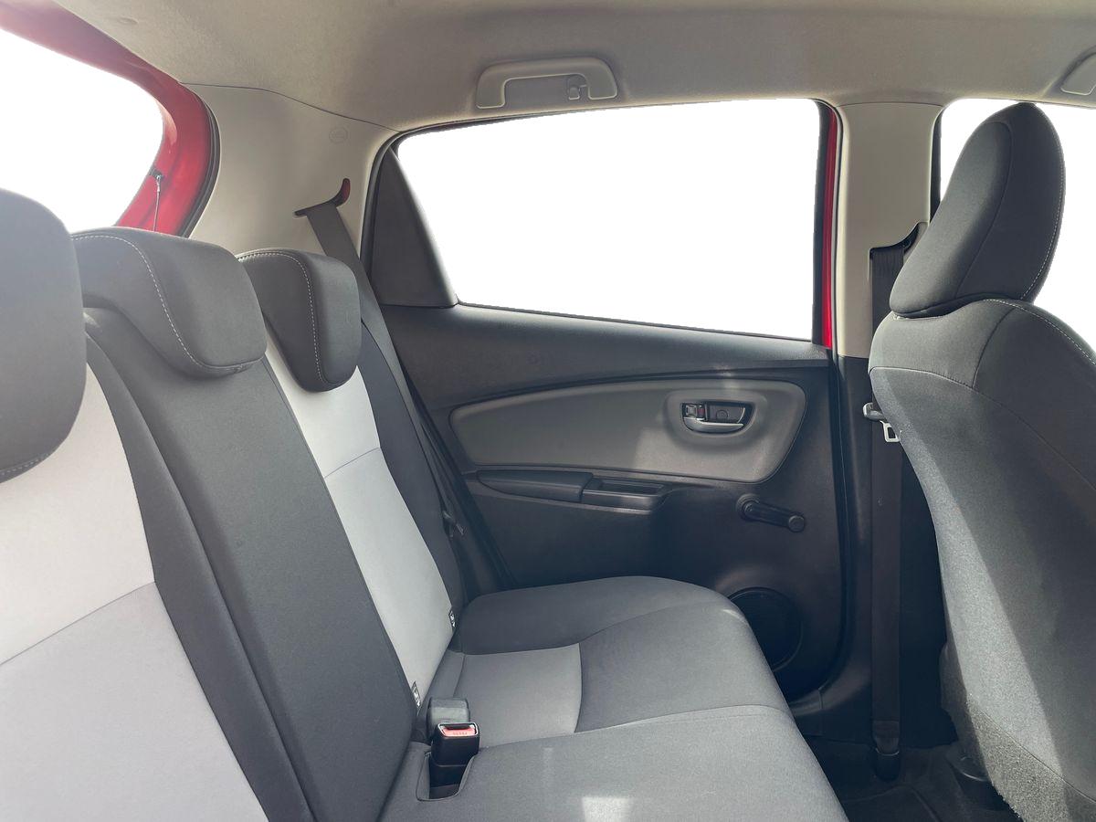 TOYOTA YARIS Yaris 1.0 5P Comfort + Pack Style