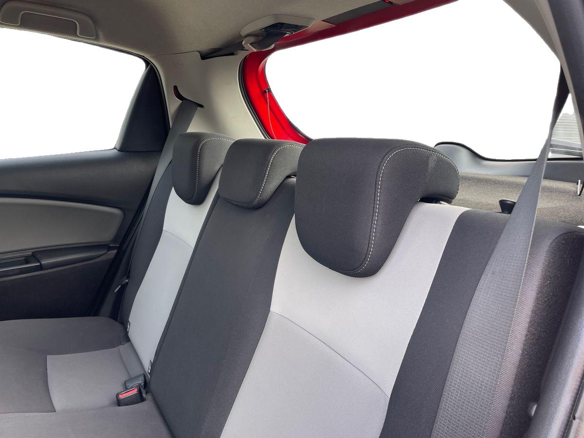 TOYOTA YARIS Yaris 1.0 5P Comfort + Pack Style