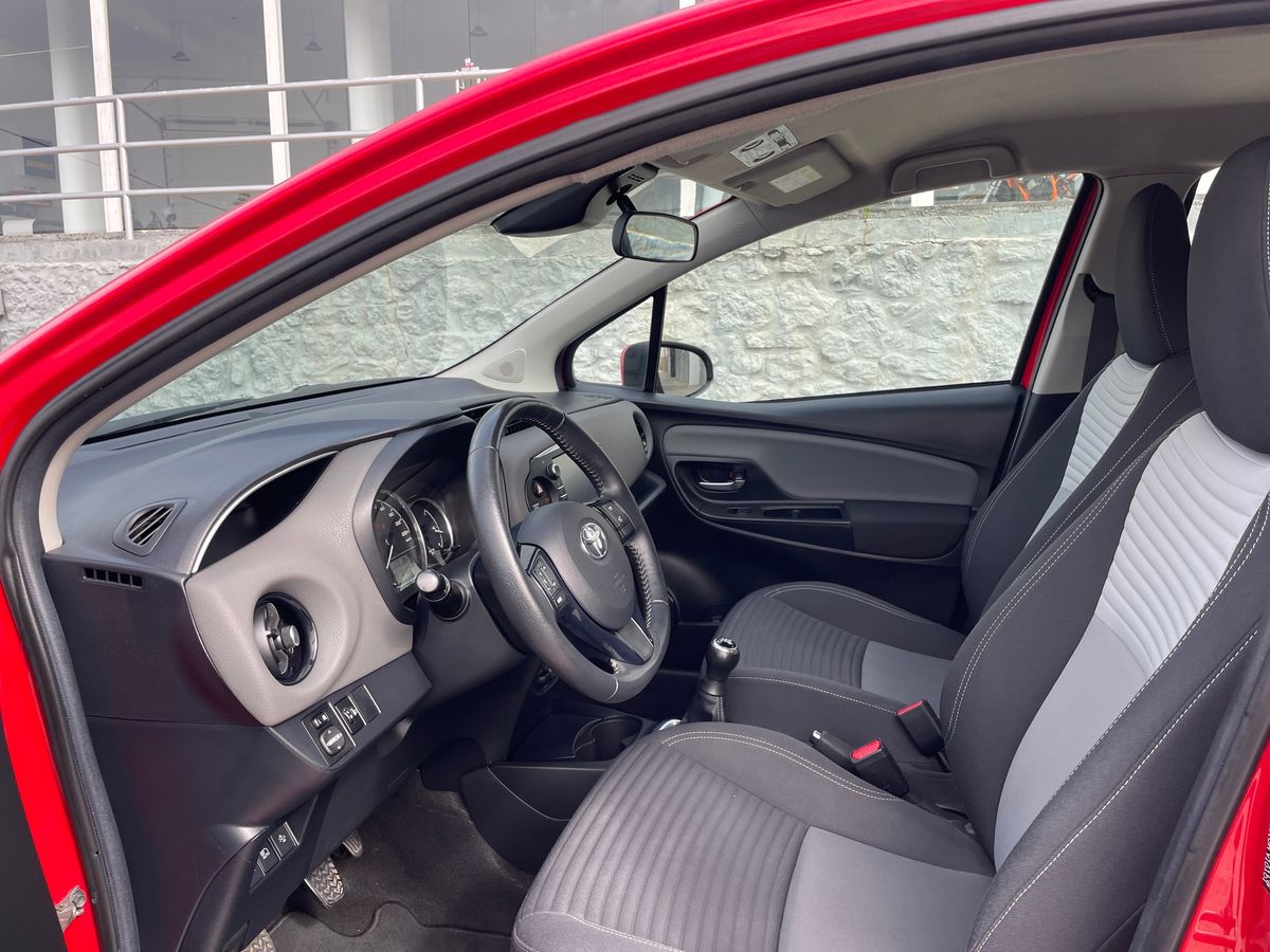 TOYOTA YARIS Yaris 1.0 5P Comfort + Pack Style