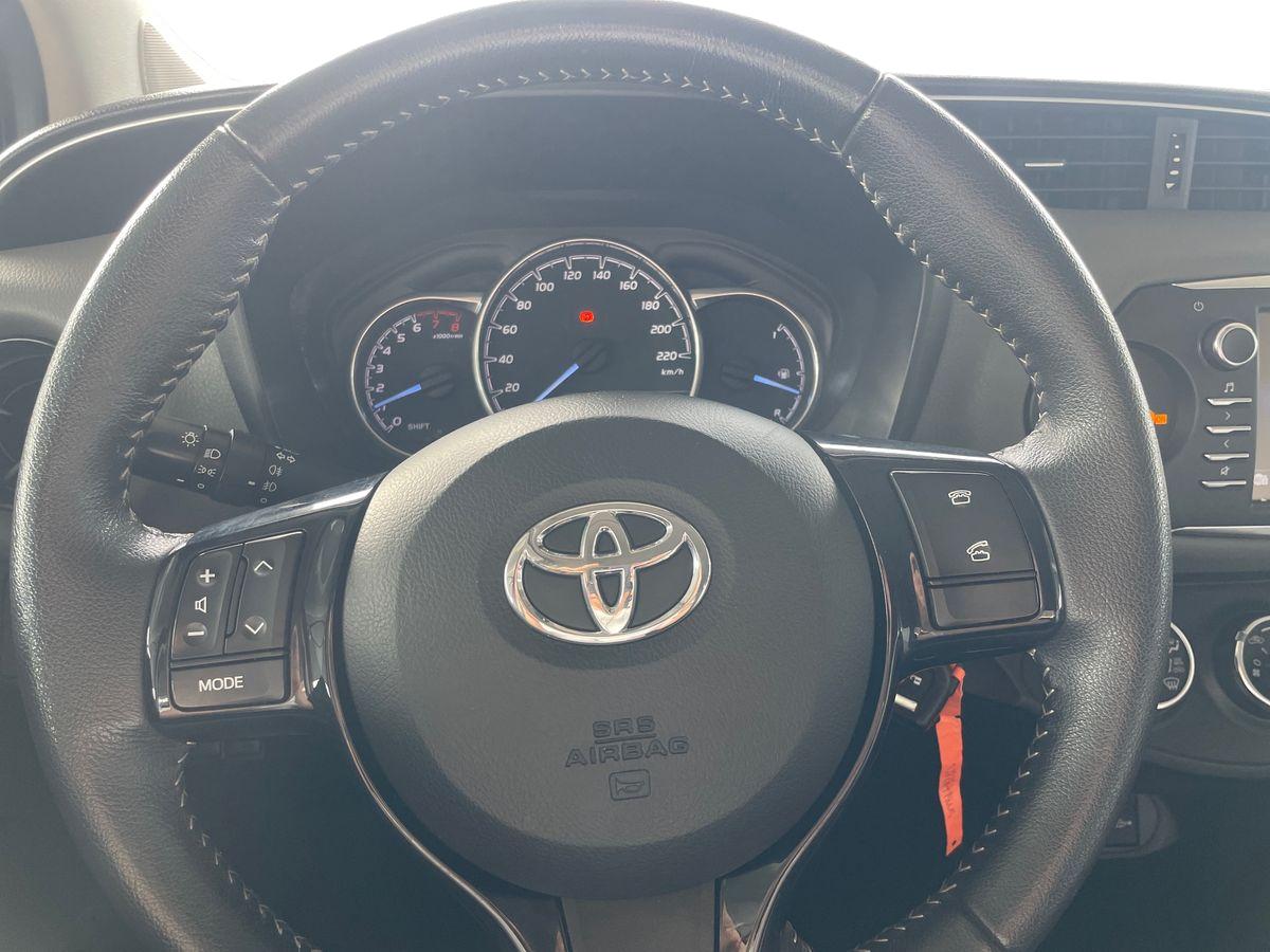 TOYOTA YARIS Yaris 1.0 5P Comfort + Pack Style