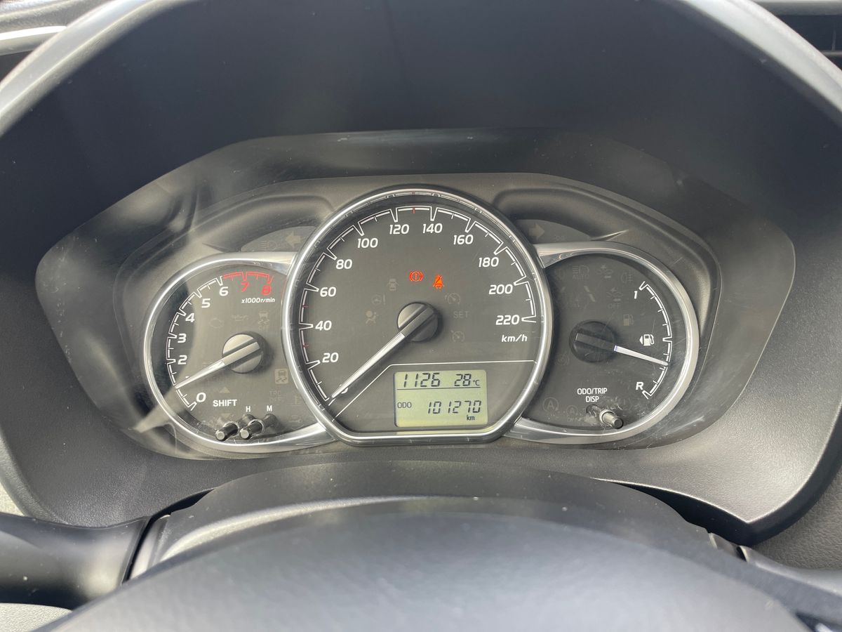 TOYOTA YARIS Yaris 1.0 5P Comfort + Pack Style