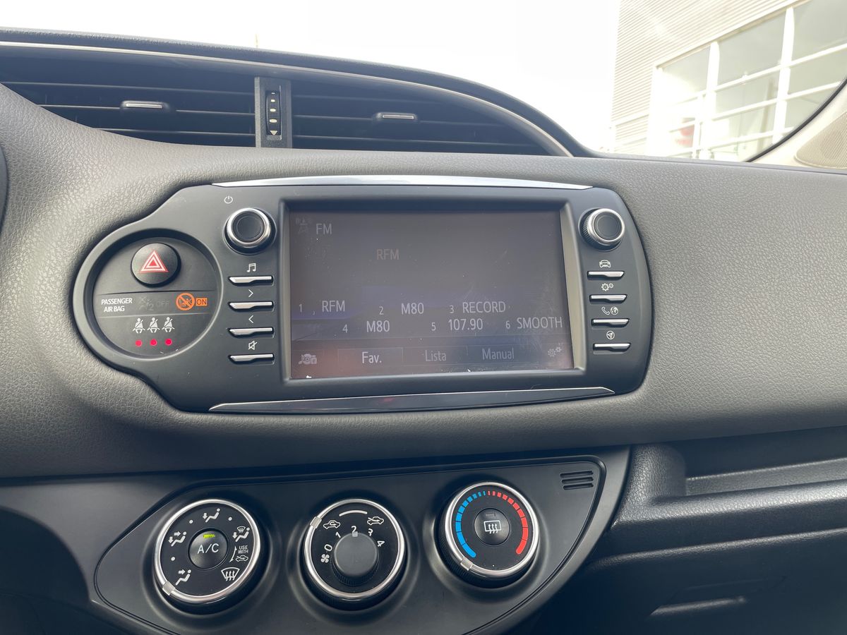 TOYOTA YARIS Yaris 1.0 5P Comfort + Pack Style