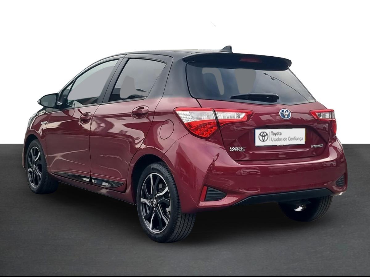 TOYOTA YARIS Yaris 1.5 Hybrid SQUARE Collection Red