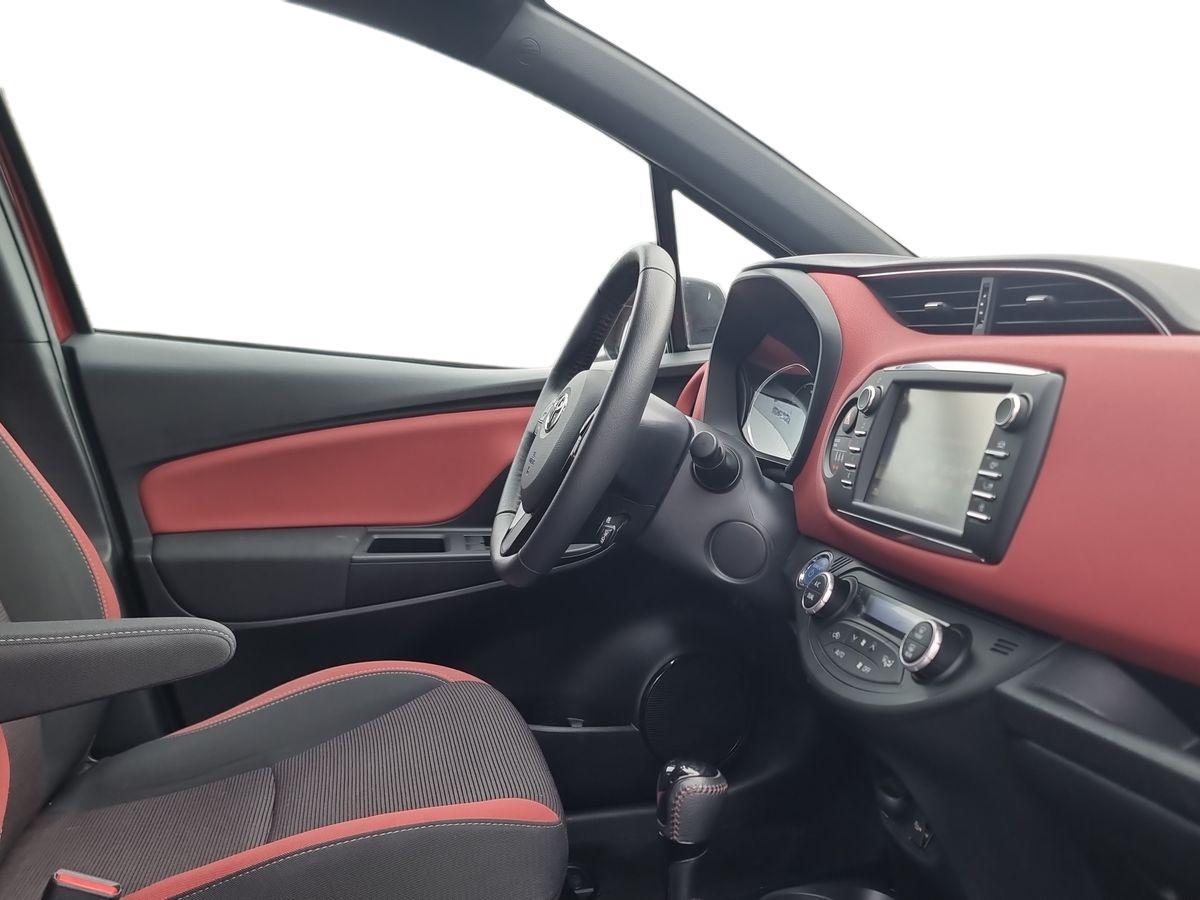 TOYOTA YARIS Yaris 1.5 Hybrid SQUARE Collection Red