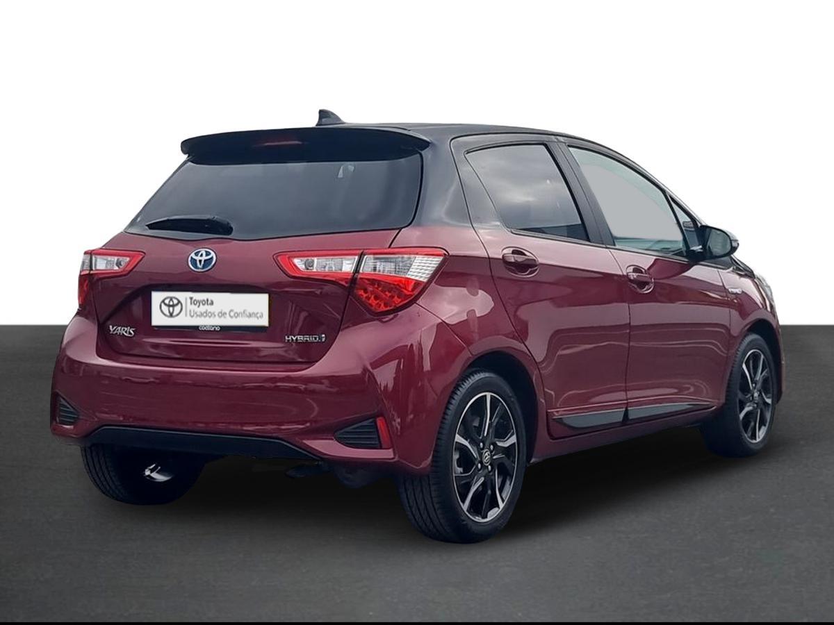 TOYOTA YARIS Yaris 1.5 Hybrid SQUARE Collection Red