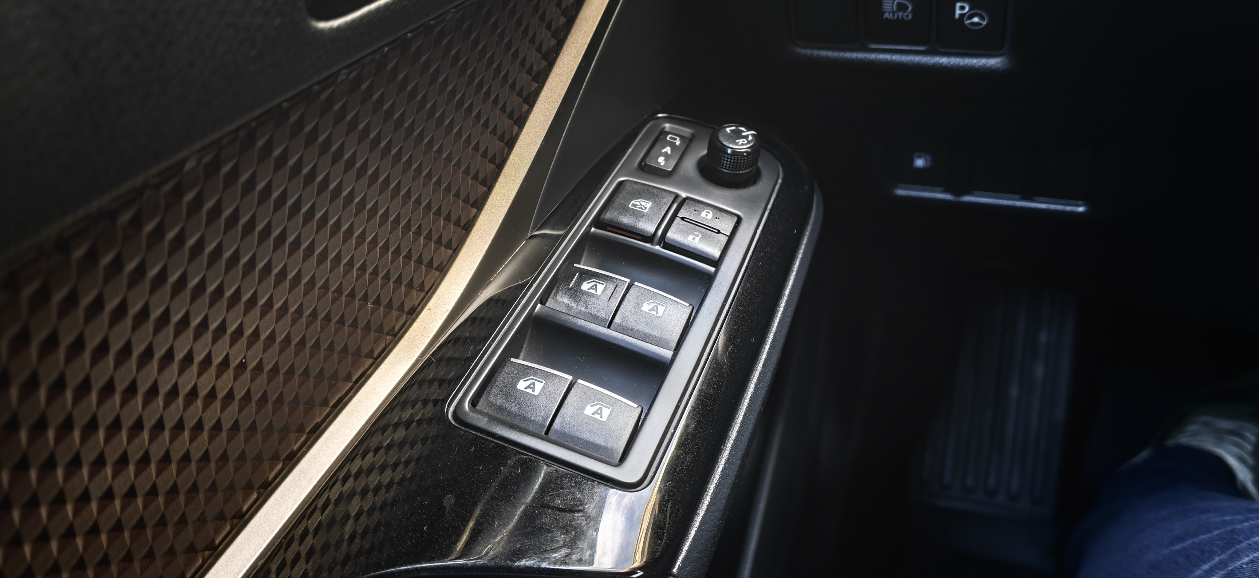 TOYOTA TOYOTA C-HR C-HR 1.8 Hybrid Exclusive + Pack Luxury