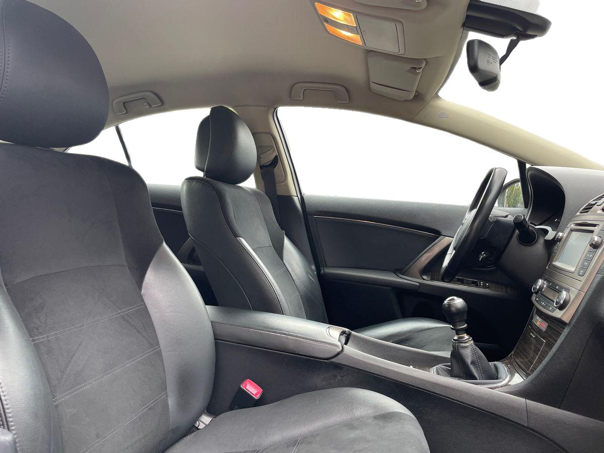 TOYOTA AVENSIS Avensis SD 2.0D Luxury+Navi