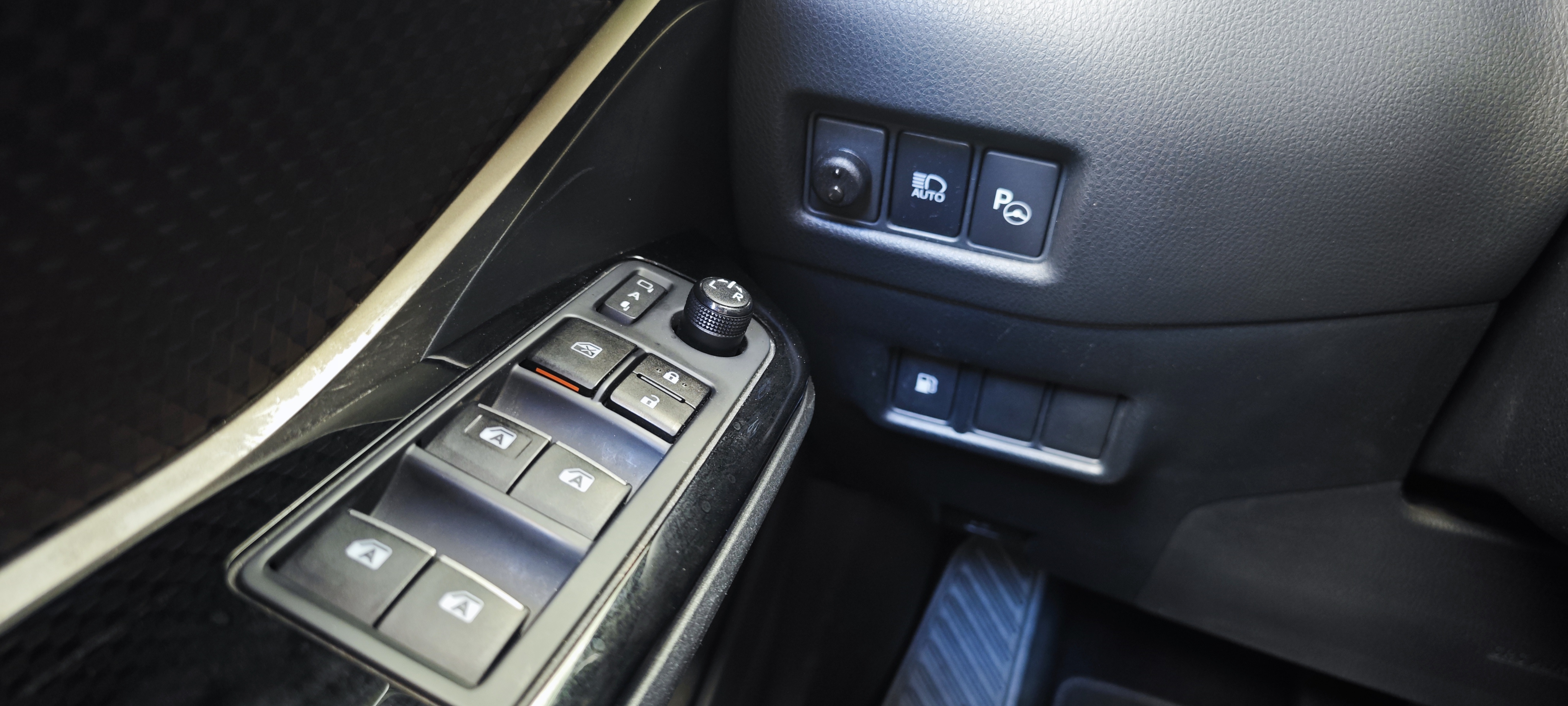 TOYOTA TOYOTA C-HR C-HR 1.8 Hybrid Exclusive + Pack Luxury