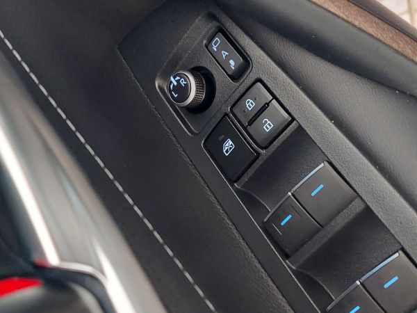 TOYOTA COROLLA 2.0 Hybrid TREK