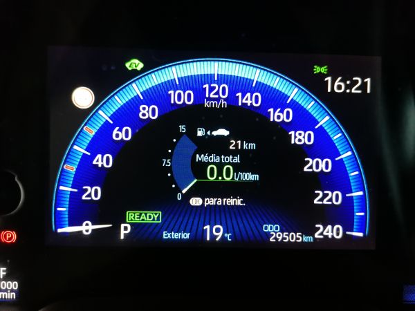 TOYOTA COROLLA 2.0 Hybrid TREK