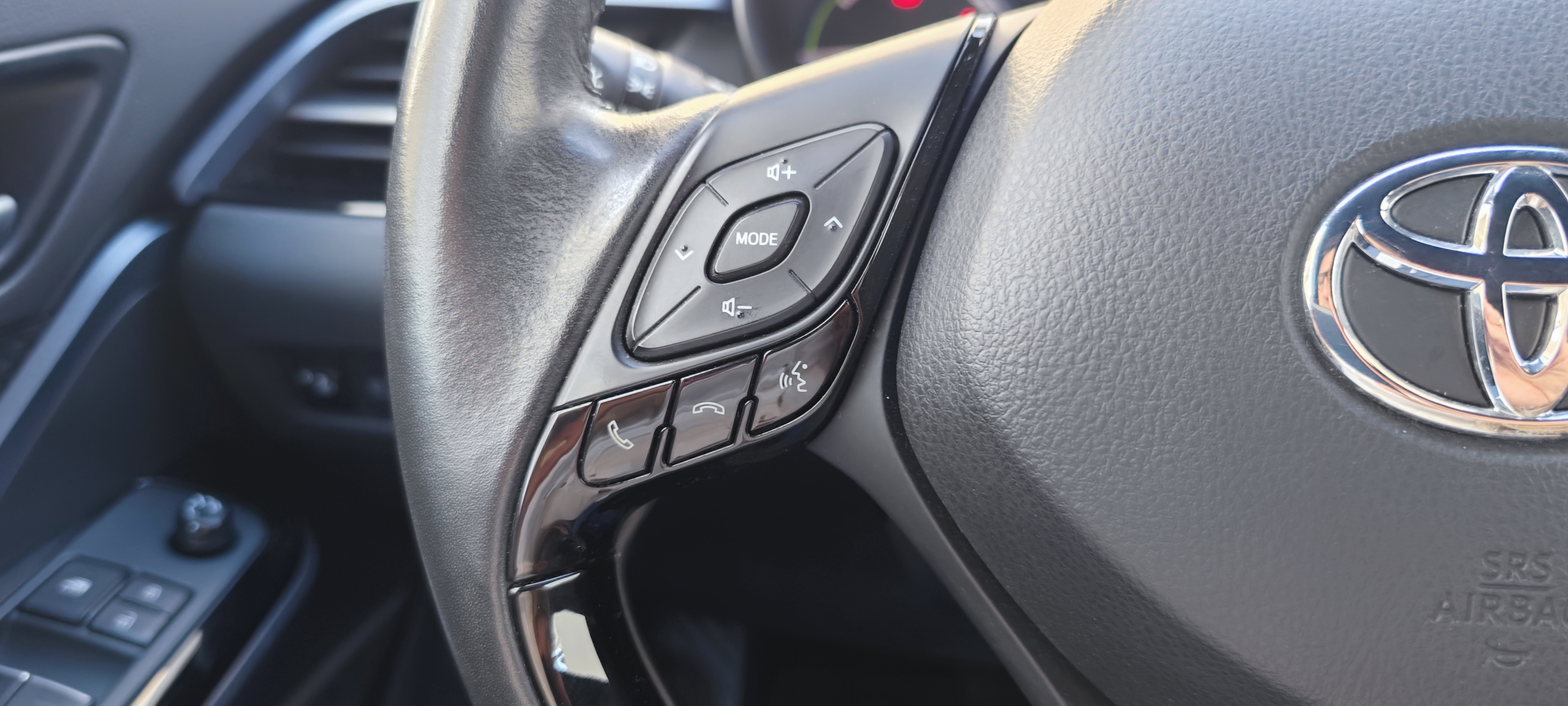 TOYOTA TOYOTA C-HR C-HR 2.0 Hybrid Dynamic Force SQUARE Collection