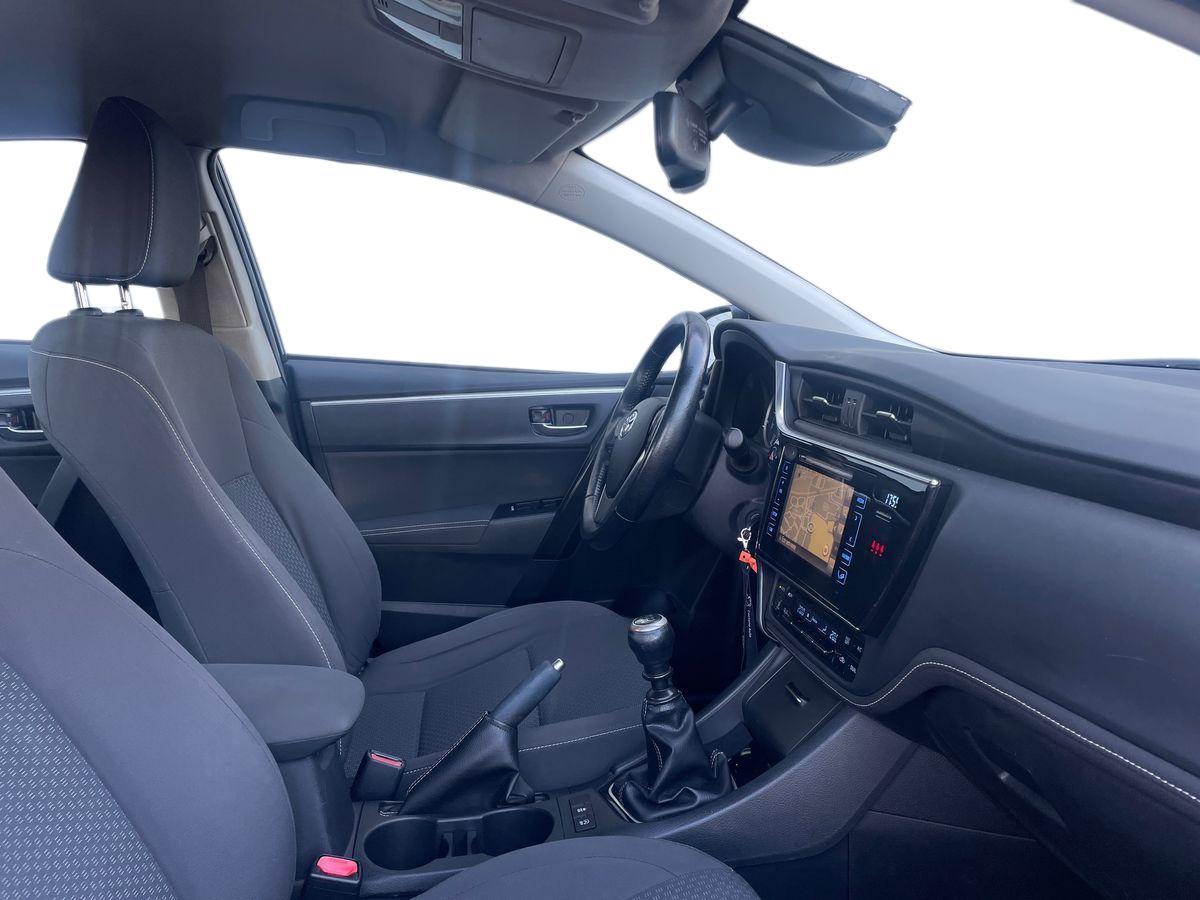 TOYOTA COROLLA SEDAN 1.4 D-4D EXCLUSIVE