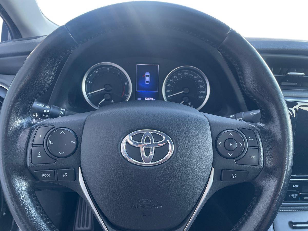 TOYOTA COROLLA SEDAN 1.4 D-4D EXCLUSIVE