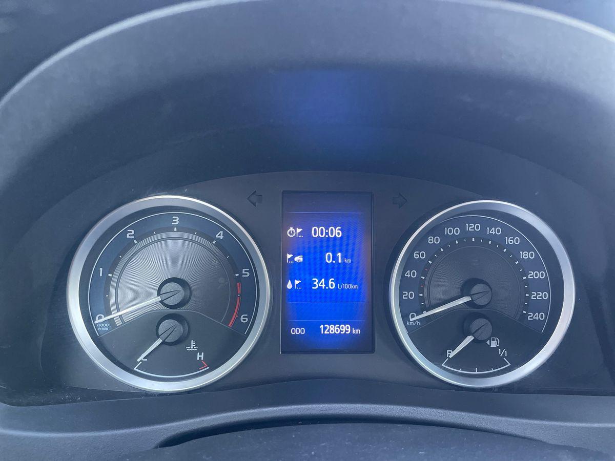 TOYOTA COROLLA SEDAN 1.4 D-4D EXCLUSIVE