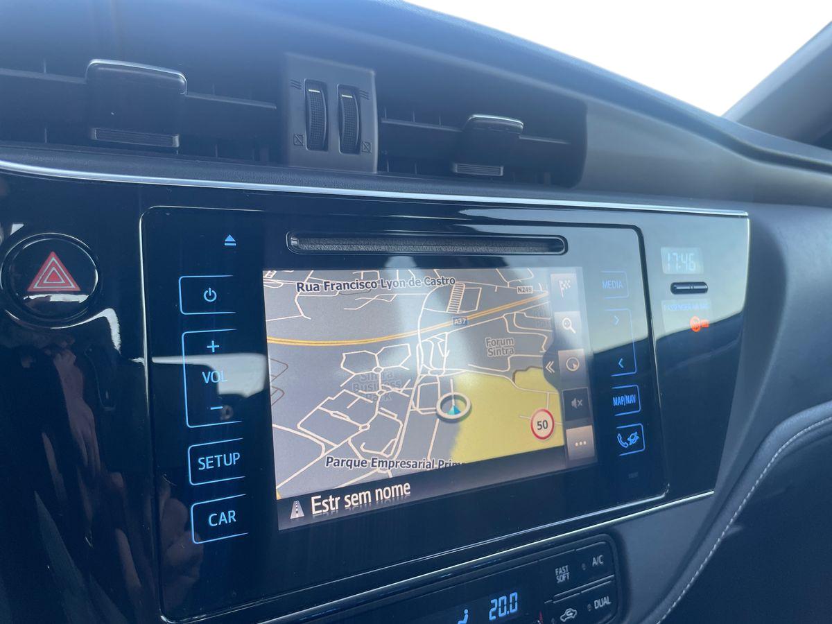 TOYOTA COROLLA SEDAN 1.4 D-4D EXCLUSIVE