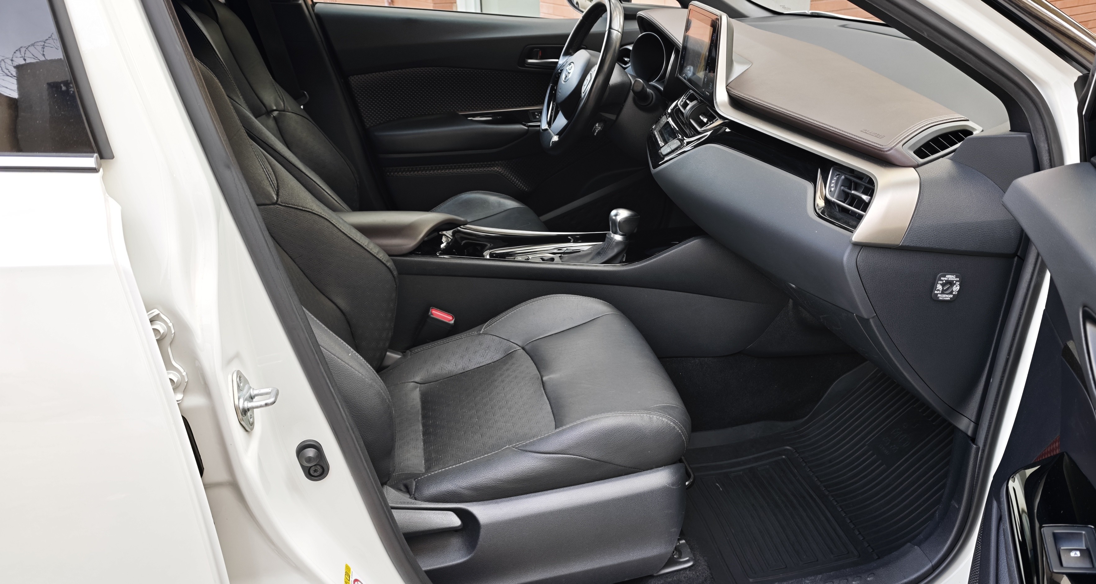 TOYOTA TOYOTA C-HR C-HR 1.8 Hybrid Exclusive + Pack Luxury