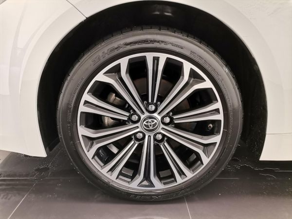 TOYOTA COROLLA Corolla H2.0 Hybrid SQUARCollection