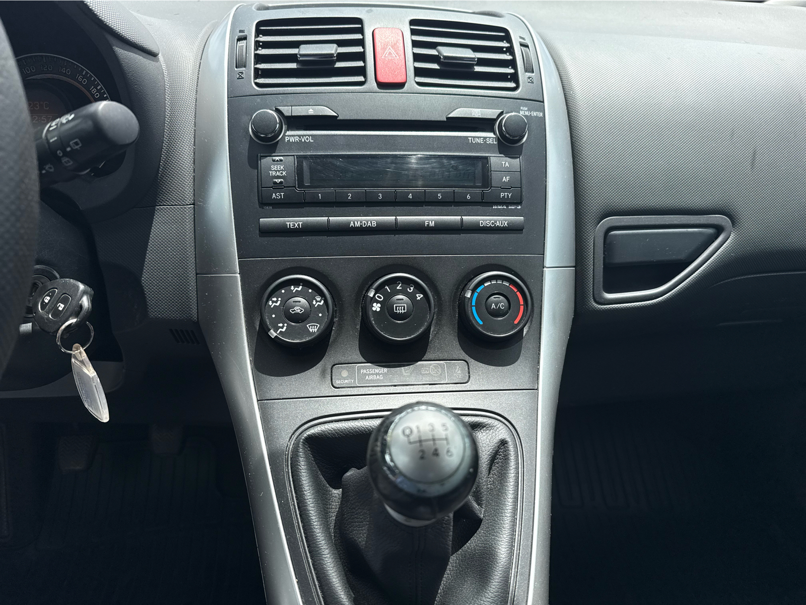 TOYOTA AURIS Auris 5P 1.33 Active+AC