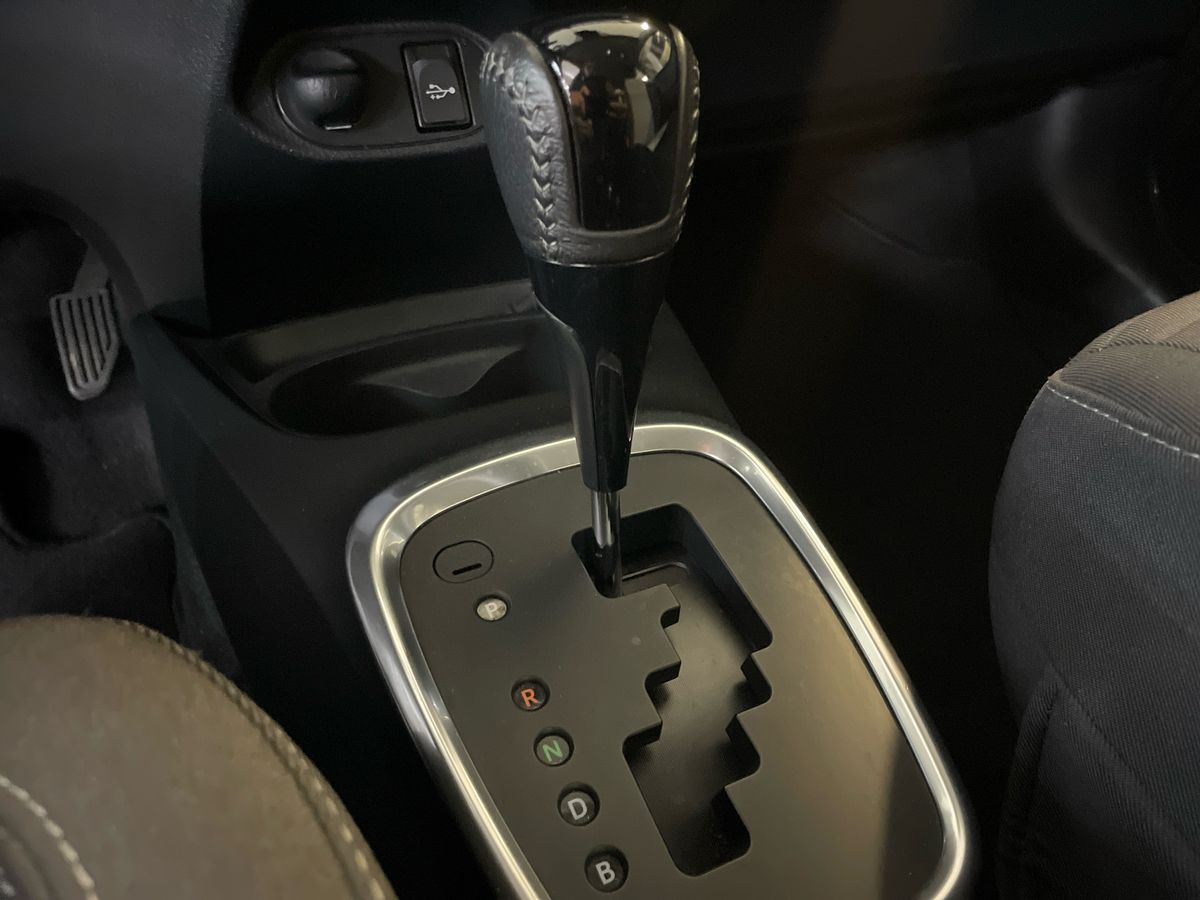 TOYOTA YARIS Yaris 1.5 Hybrid Comfort + Pack Style