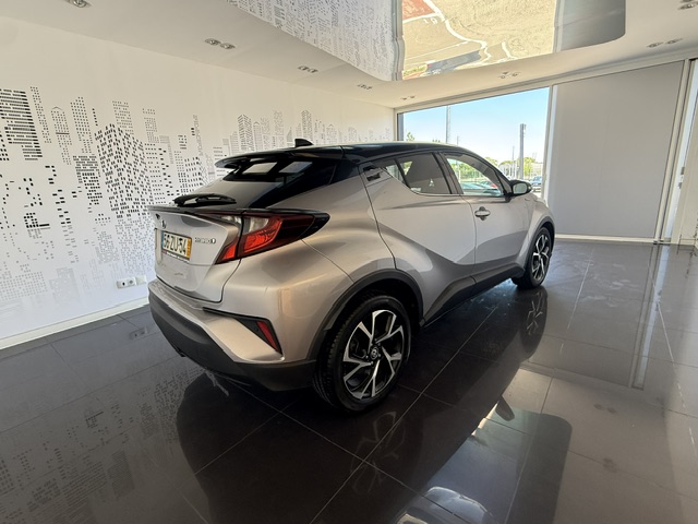 TOYOTA TOYOTA C-HR C-HR 1.8 Hybrid SQUARE Collection