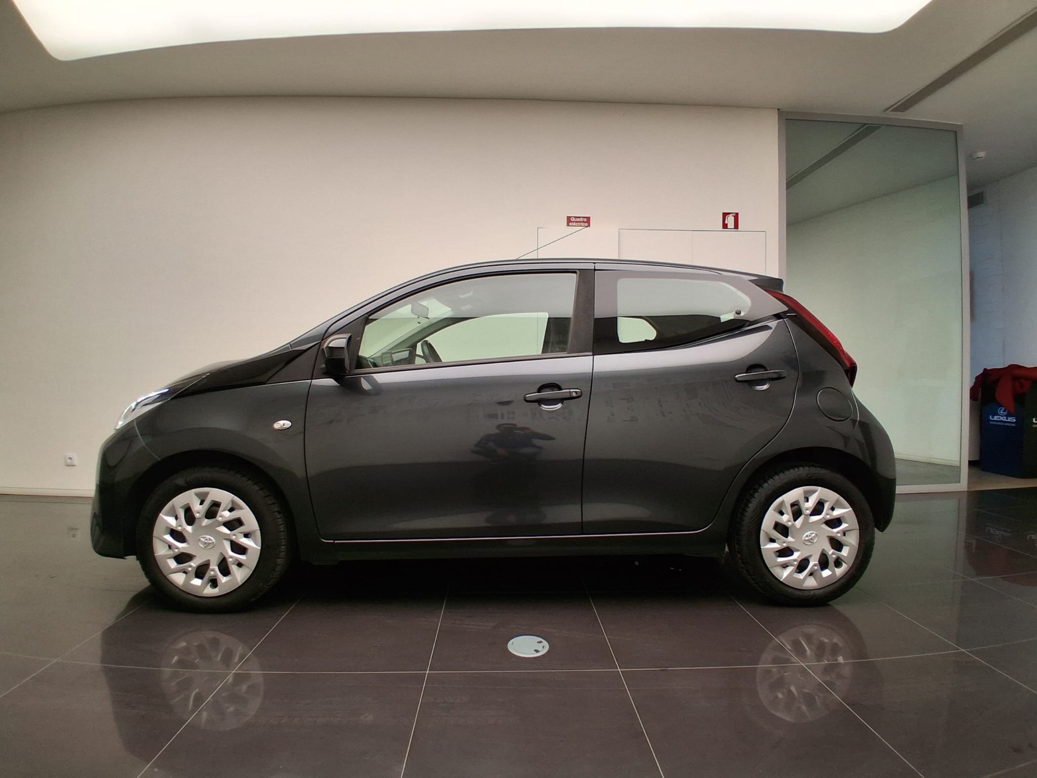 TOYOTA AYGO AYGO 5P 1.0 x-play + x-touch