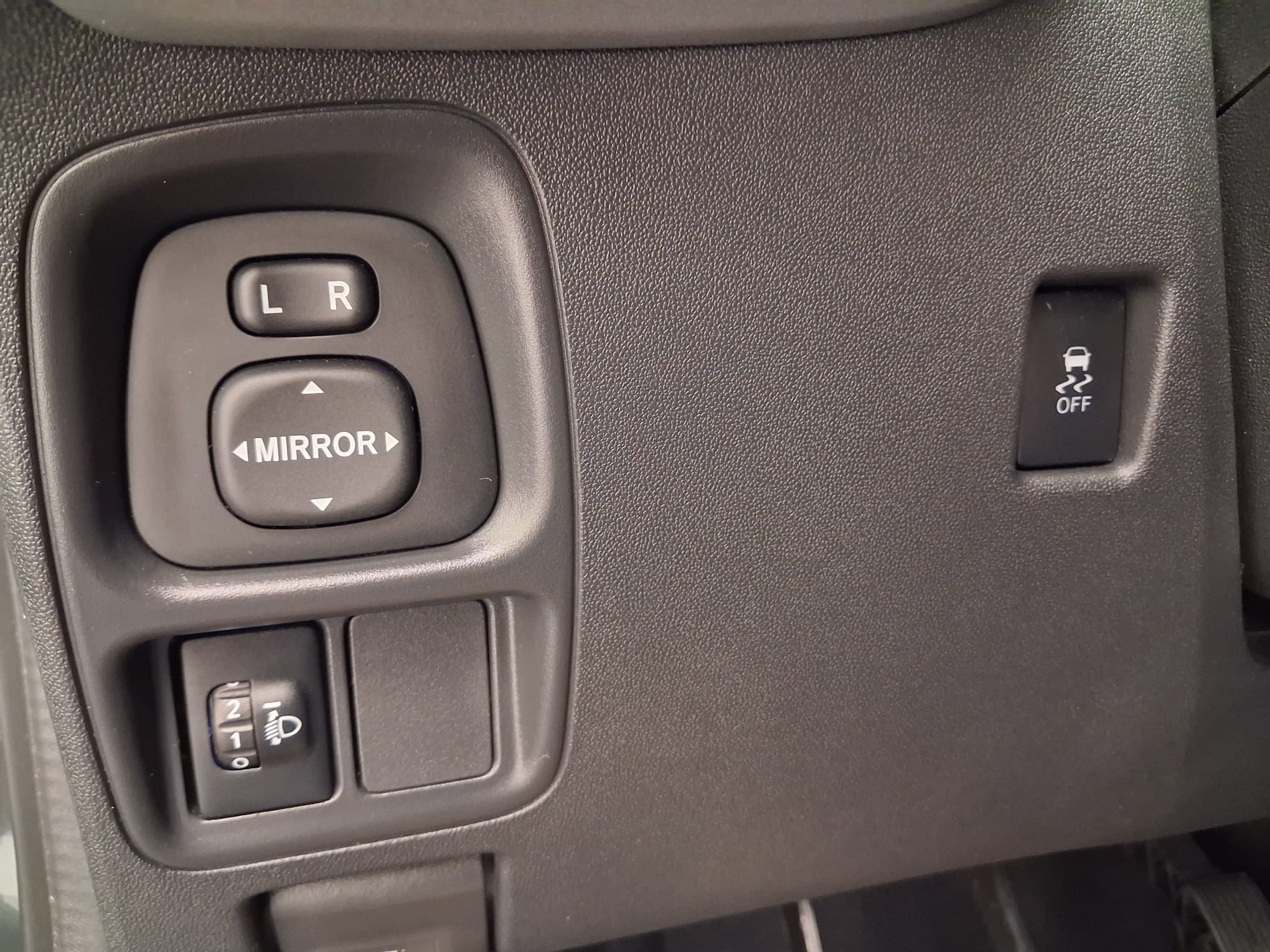 TOYOTA AYGO AYGO 5P 1.0 x-play + x-touch