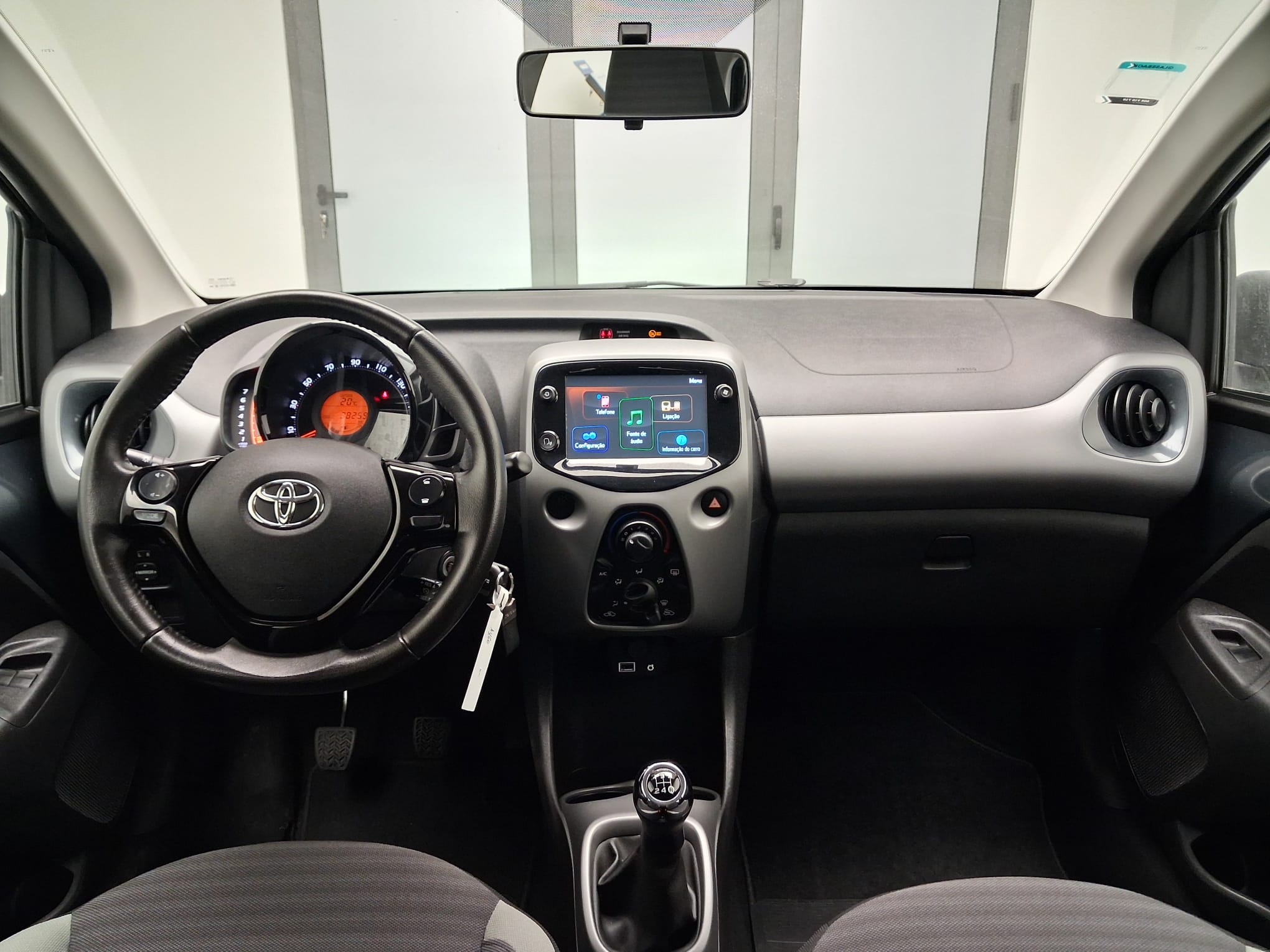 TOYOTA AYGO AYGO 5P 1.0 x-play + x-touch