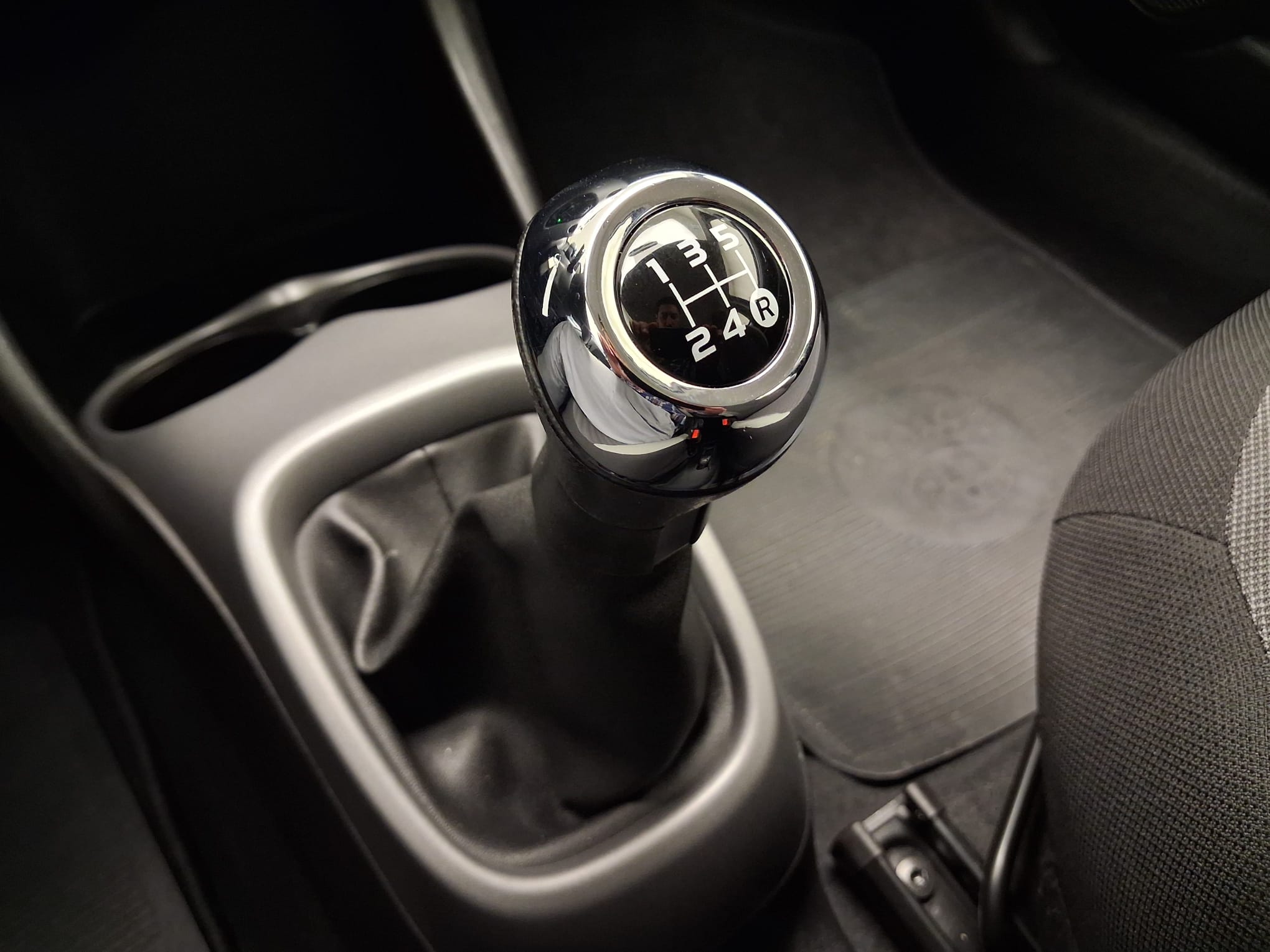TOYOTA AYGO AYGO 5P 1.0 x-play + x-touch