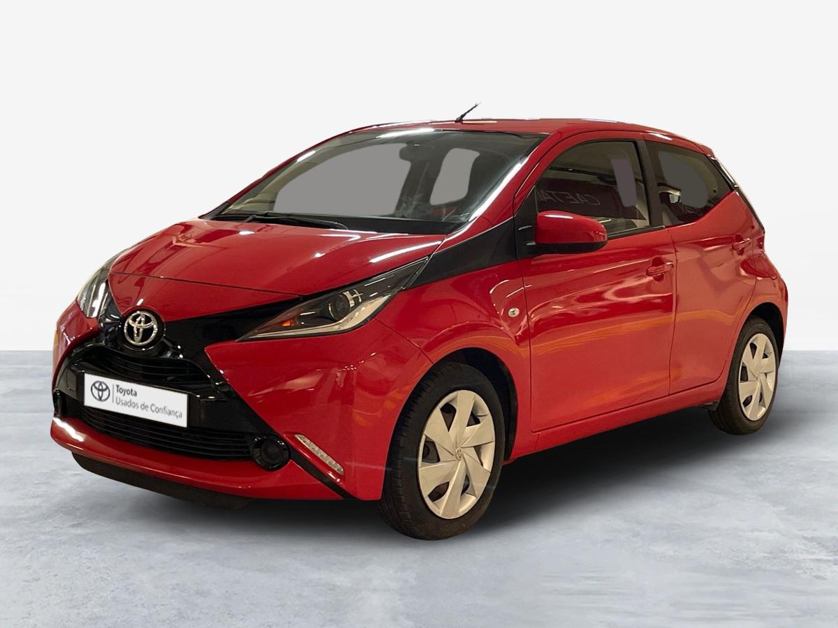 TOYOTA AYGO Aygo 5P x-play + AC + x-touch