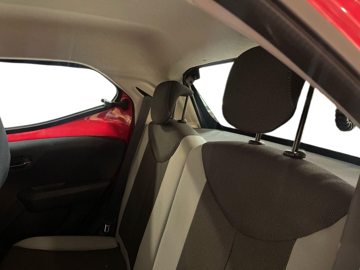 TOYOTA AYGO Aygo 5P x-play + AC + x-touch