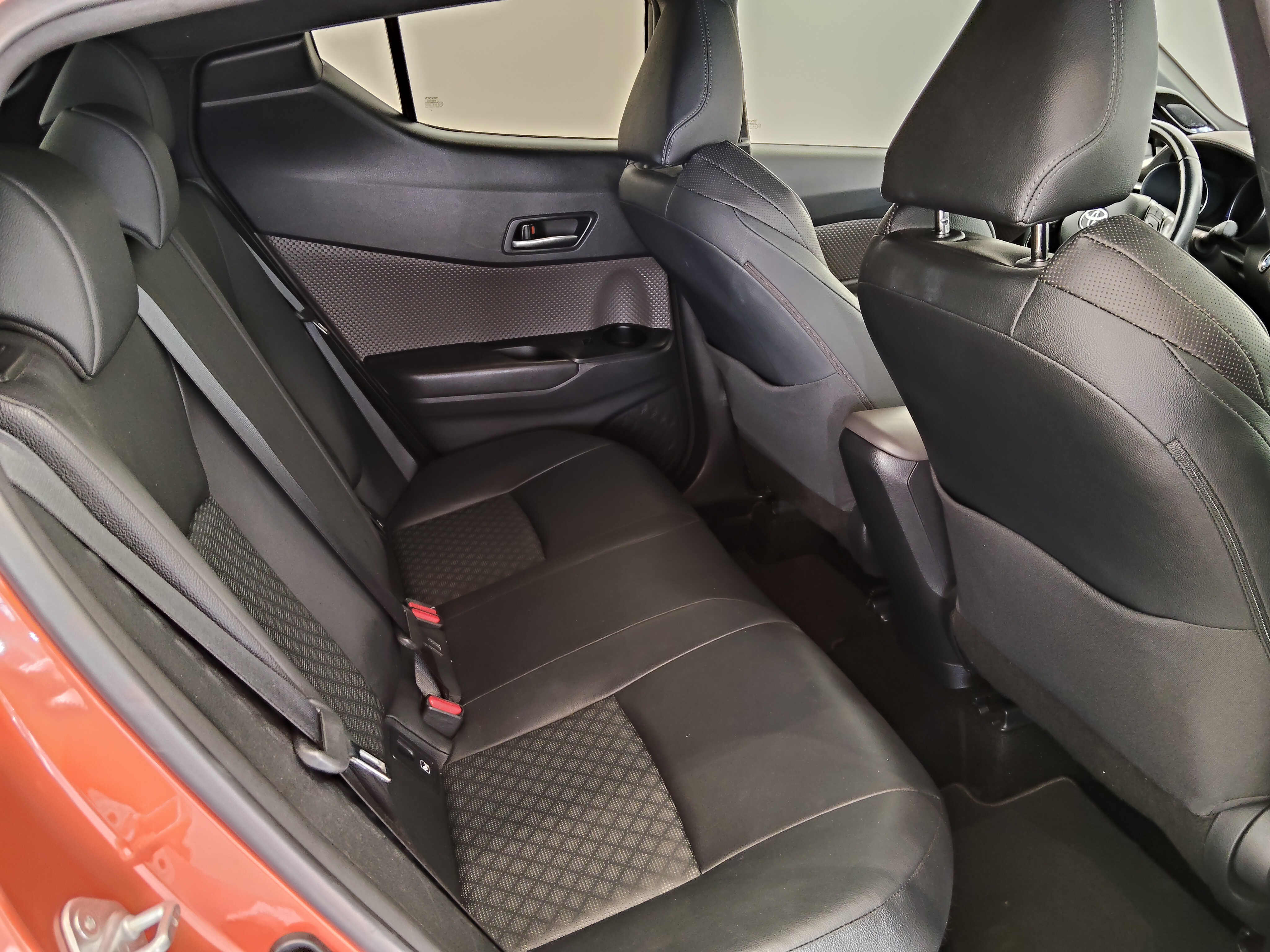 TOYOTA TOYOTA C-HR C-HR 2.0 Hybrid Dynamic Force Premier Edition