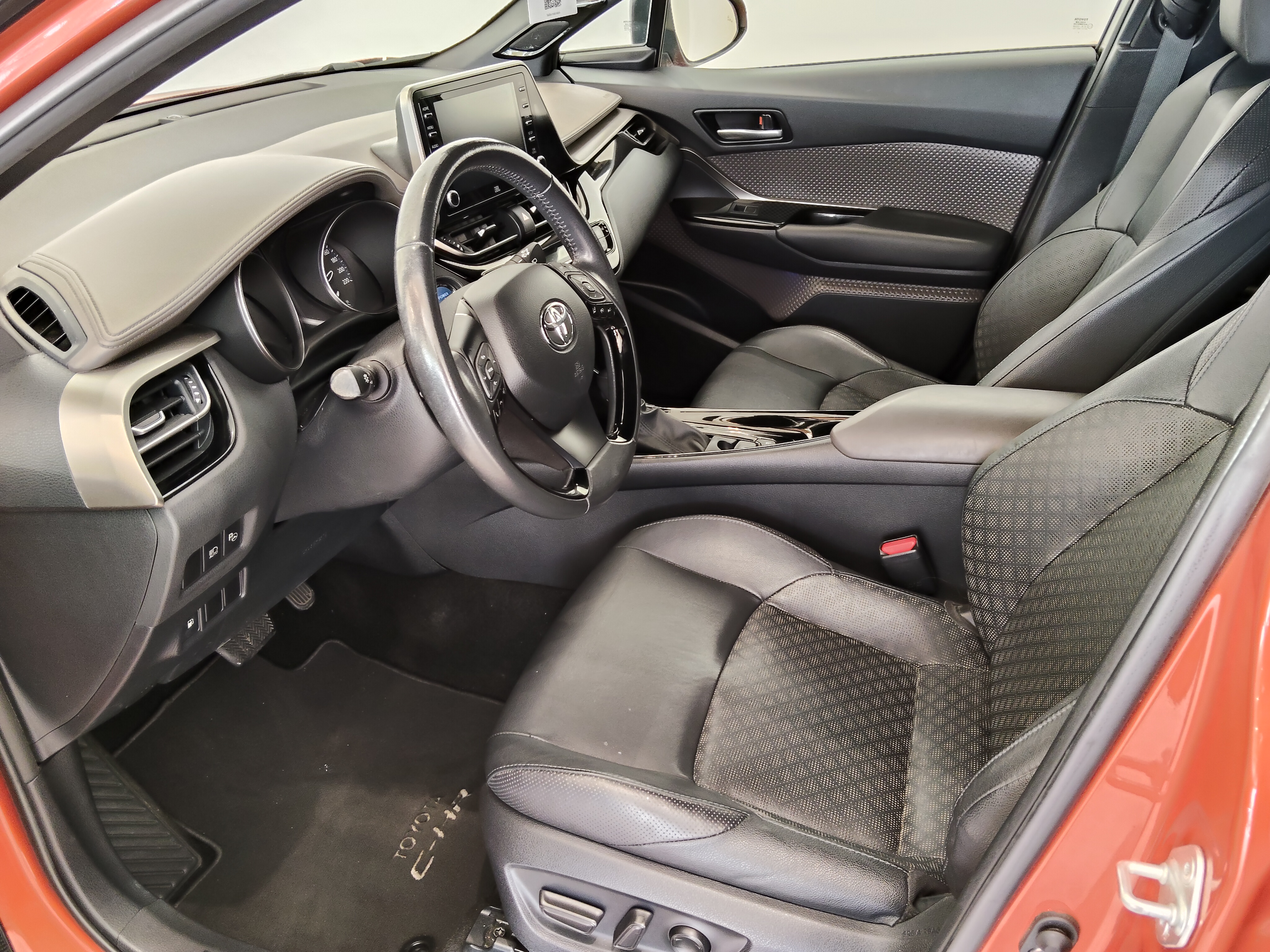 TOYOTA TOYOTA C-HR C-HR 2.0 Hybrid Dynamic Force Premier Edition