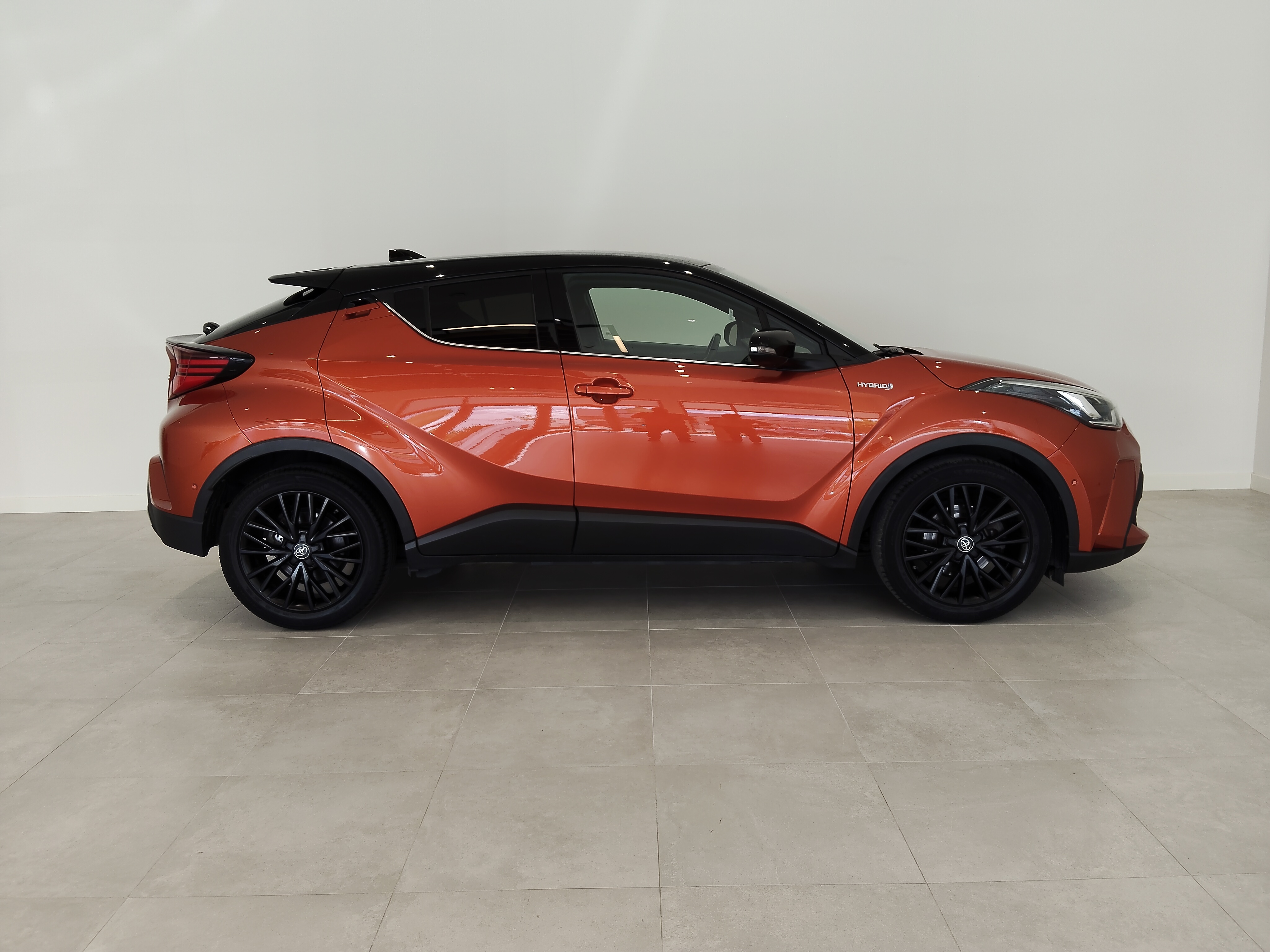 TOYOTA TOYOTA C-HR C-HR 2.0 Hybrid Dynamic Force Premier Edition