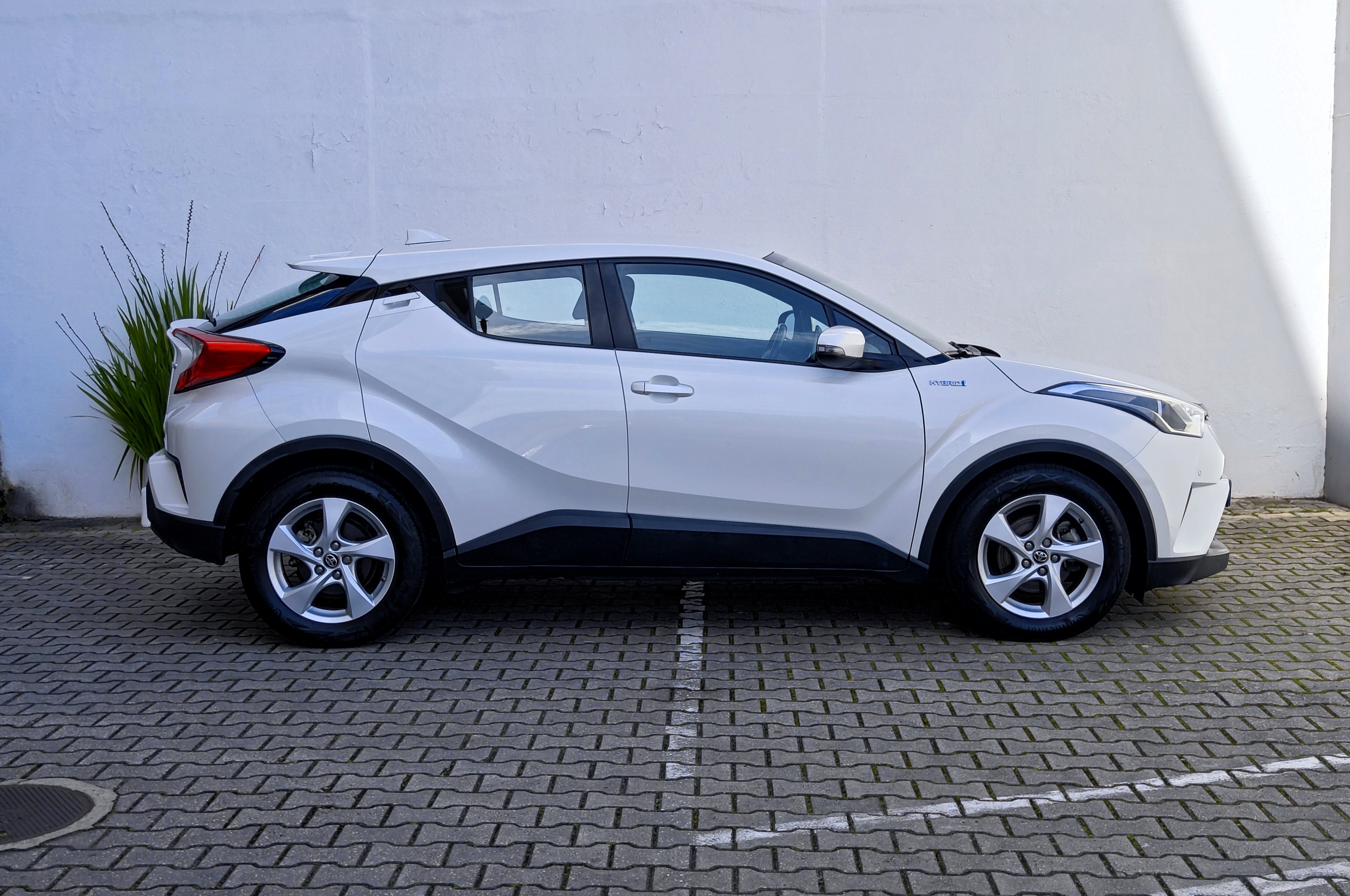 TOYOTA TOYOTA C-HR C-HR 1.8 Hybrid Comfort