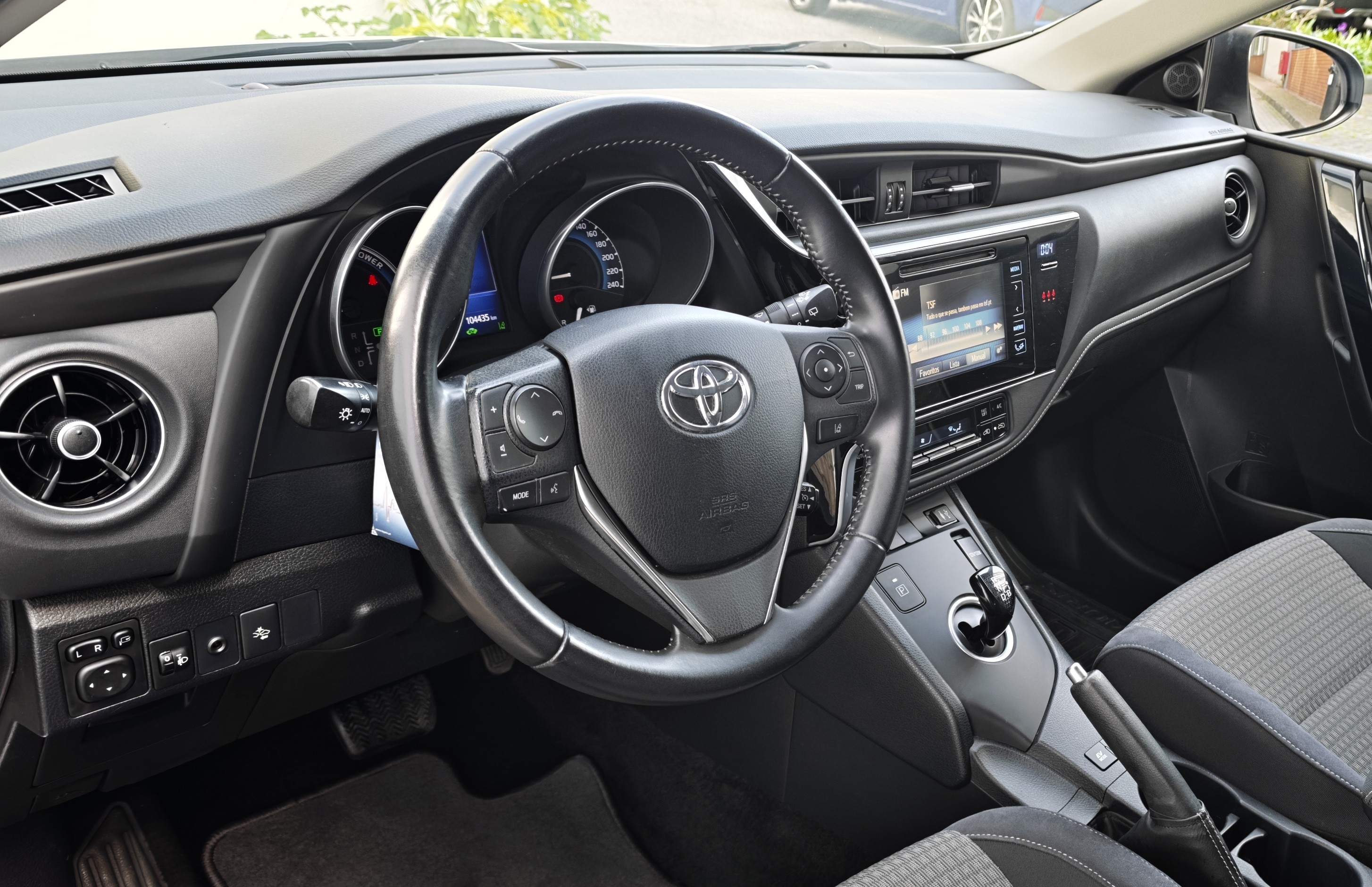 TOYOTA AURIS Auris HB 1.8 Hybrid Comfort + Techno + Pack Sport