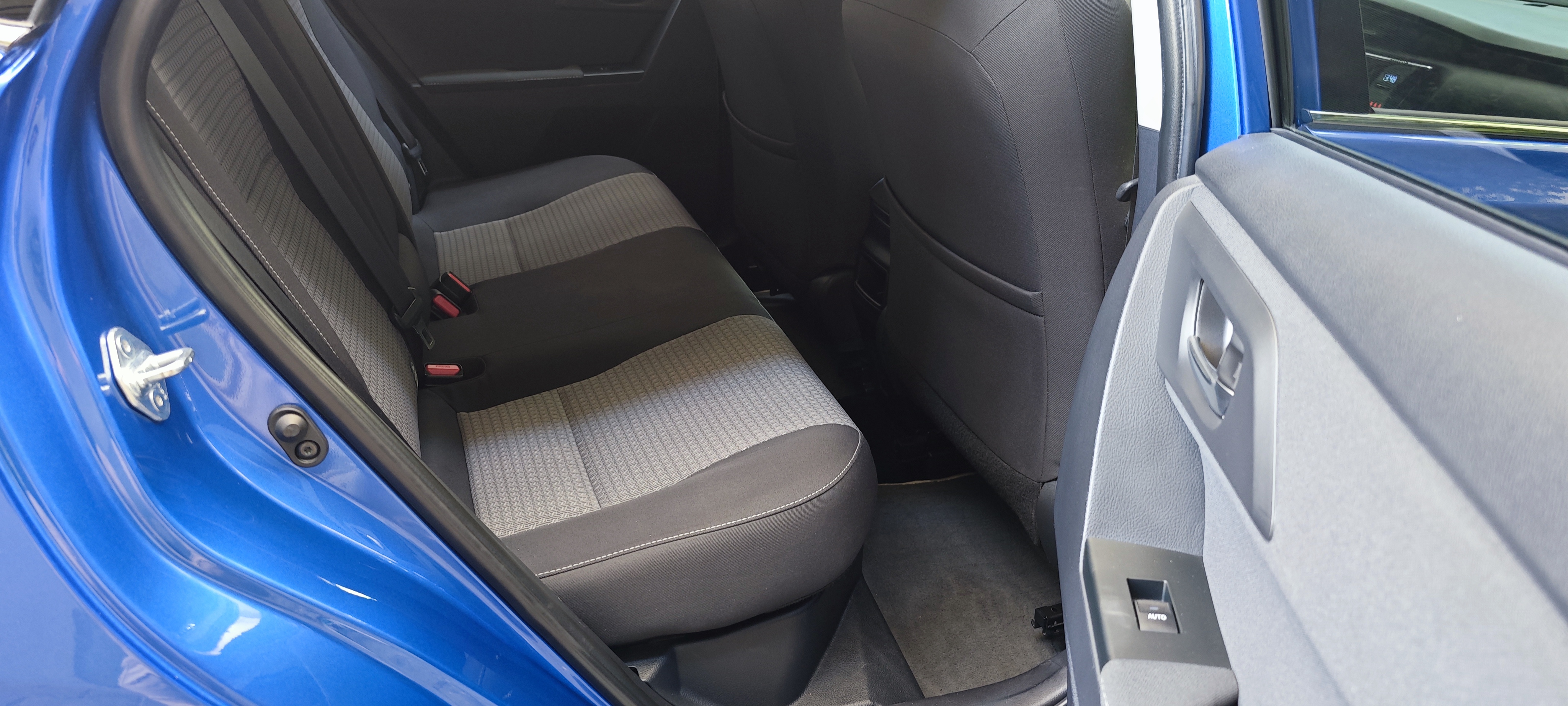 TOYOTA AURIS Auris HB 1.8 Hybrid SQUARE Collection
