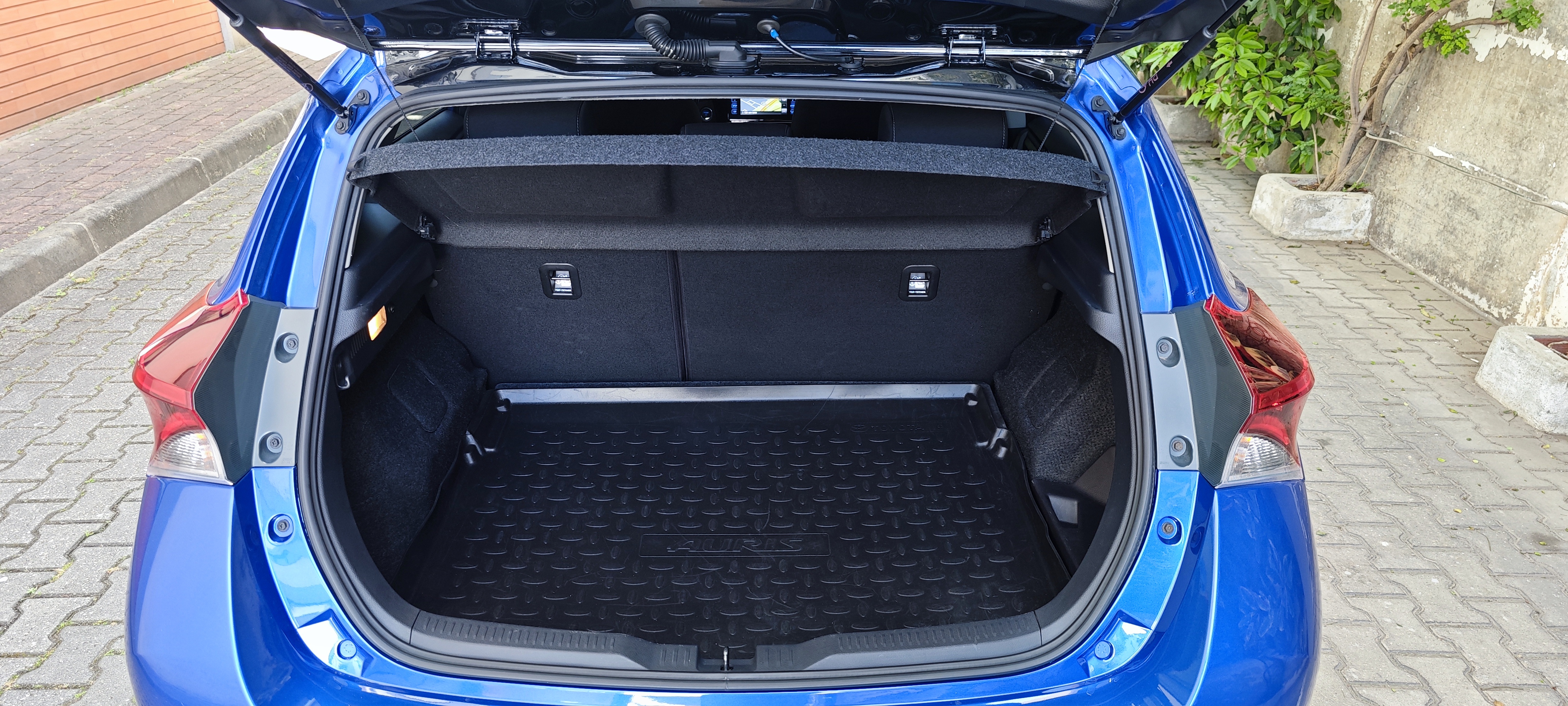 TOYOTA AURIS Auris HB 1.8 Hybrid SQUARE Collection