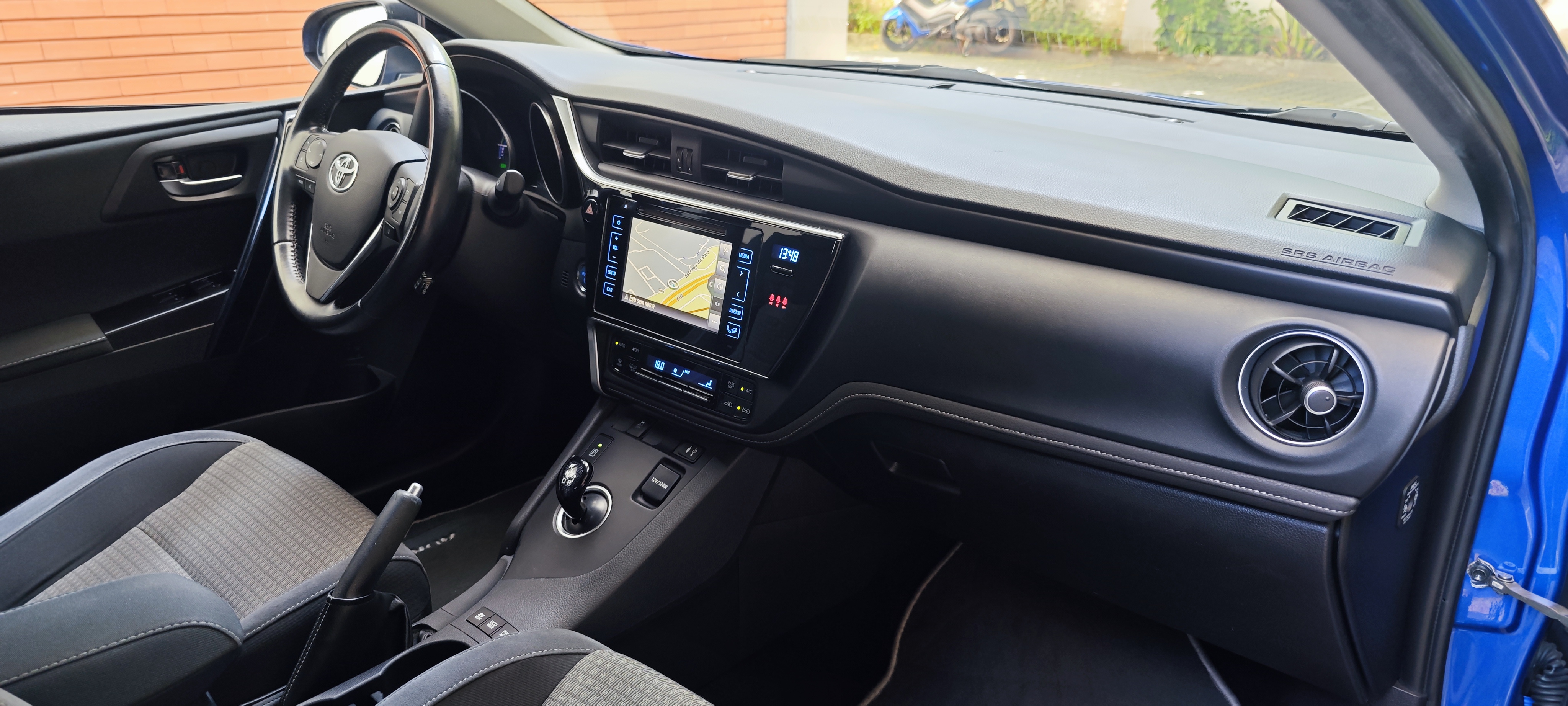 TOYOTA AURIS Auris HB 1.8 Hybrid SQUARE Collection