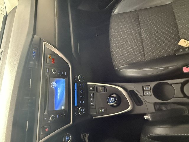 TOYOTA AURIS Auris HSD TS Sport