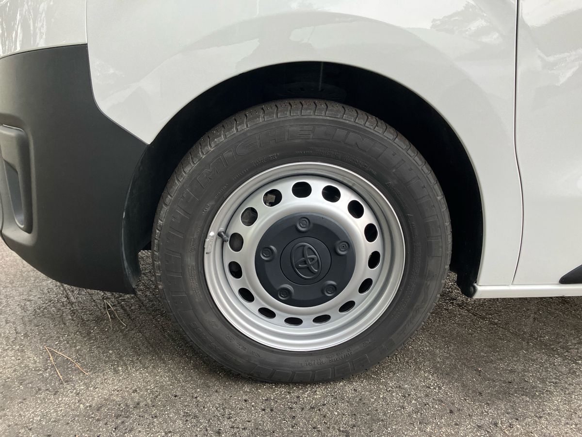 TOYOTA PROACE VAN L1 1.5D 120cv classe 1 portagem