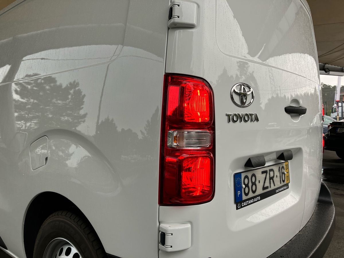 TOYOTA PROACE VAN L1 1.5D 120cv classe 1 portagem