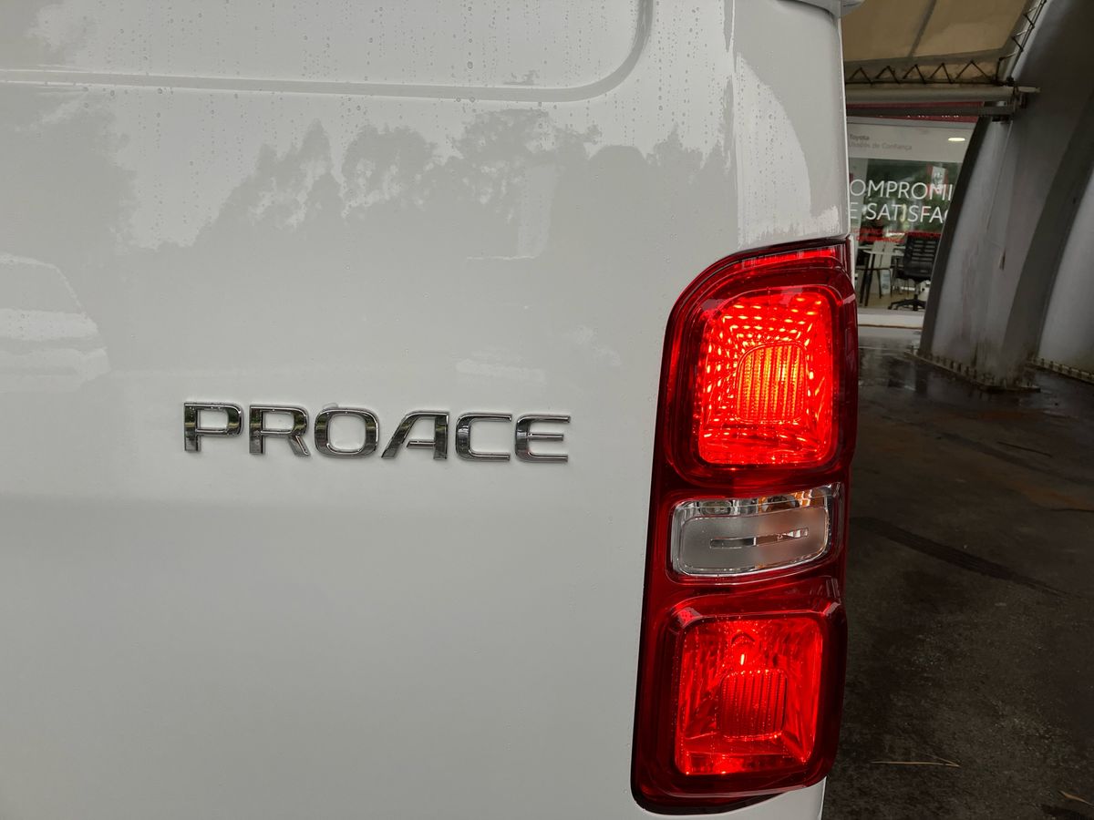 TOYOTA PROACE VAN L1 1.5D 120cv classe 1 portagem