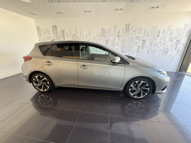 TOYOTA AURIS Auris 1.4D HB Comfort+Pack Sport