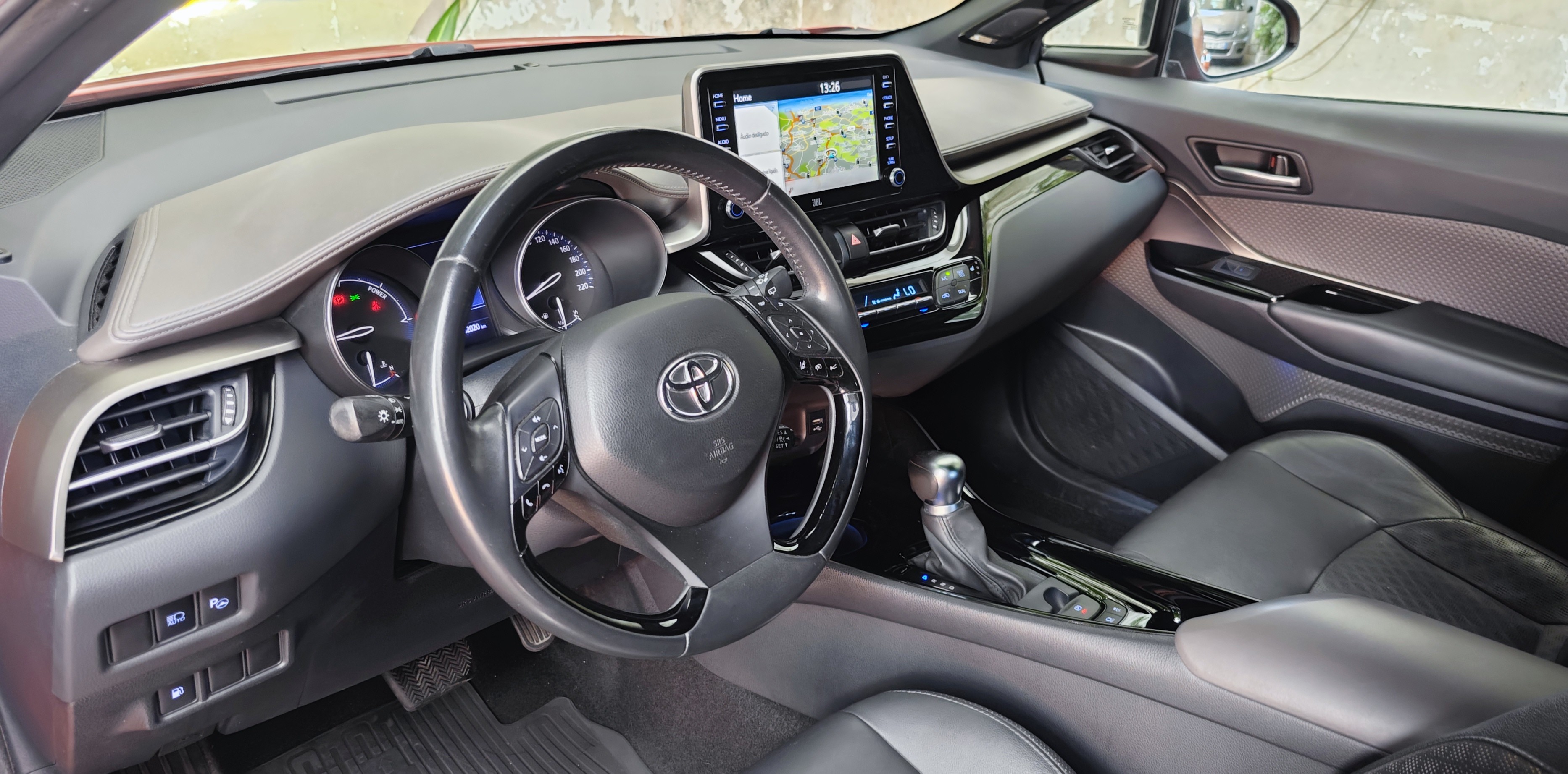 TOYOTA TOYOTA C-HR C-HR 2.0 Hybrid Dynamic Force Premier Edition