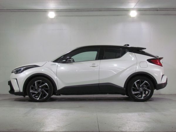 TOYOTA C-HR 2.0 Hybrid Dynamic Force Lounge