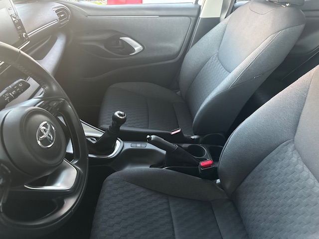 TOYOTA YARIS Yaris 1.0 5P Comfort