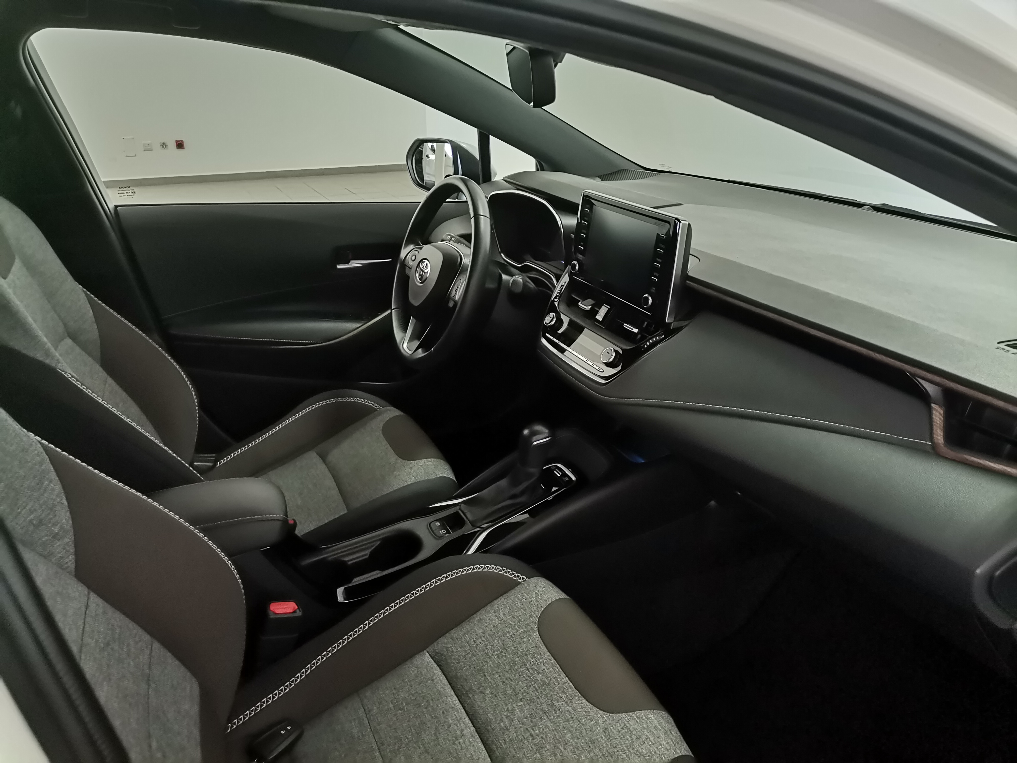 TOYOTA COROLLA TS Corolla TS 1.8 Hybrid TREK