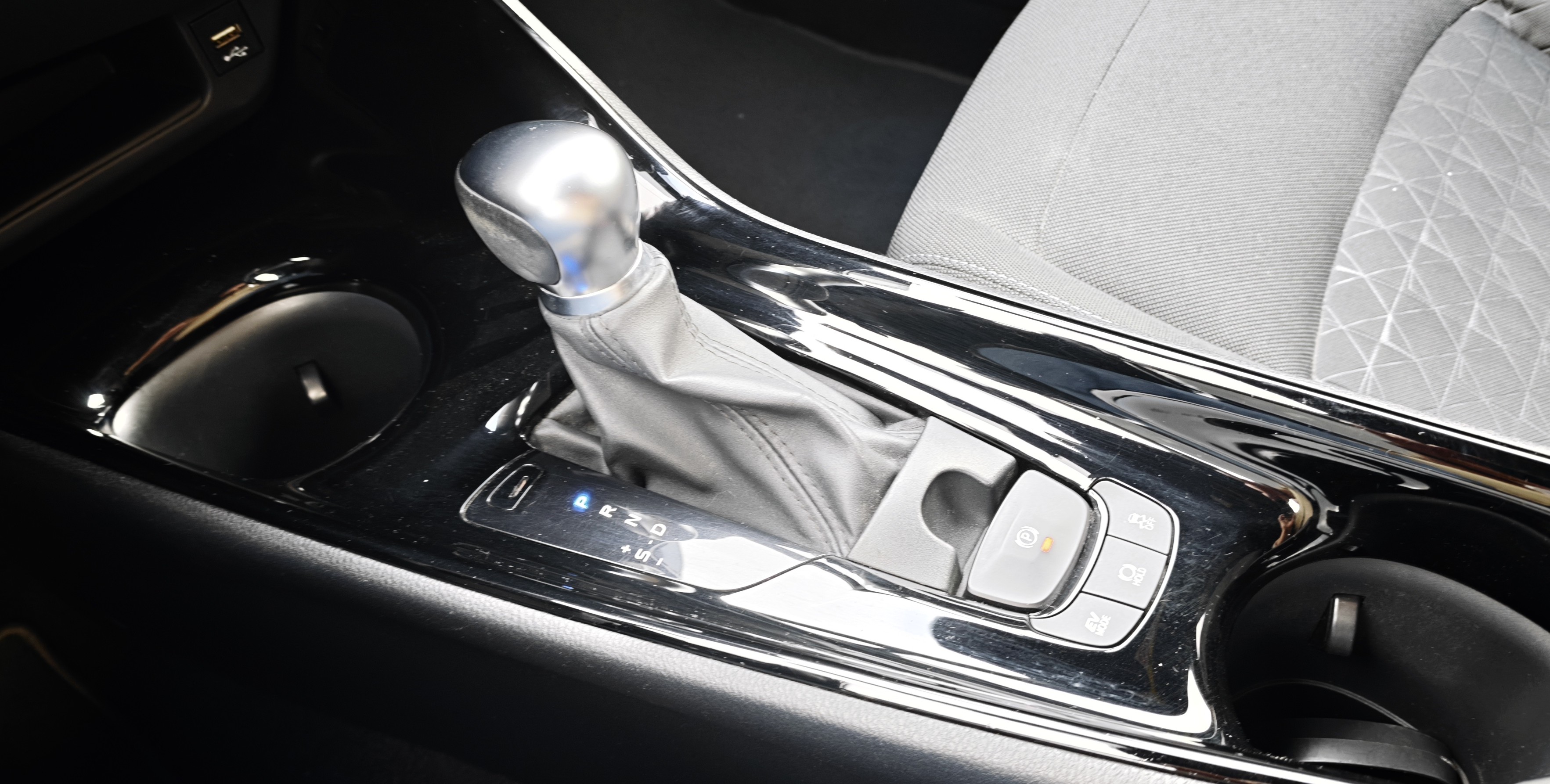 TOYOTA TOYOTA C-HR C-HR 2.0 Hybrid Dynamic Force SQUARE Collection