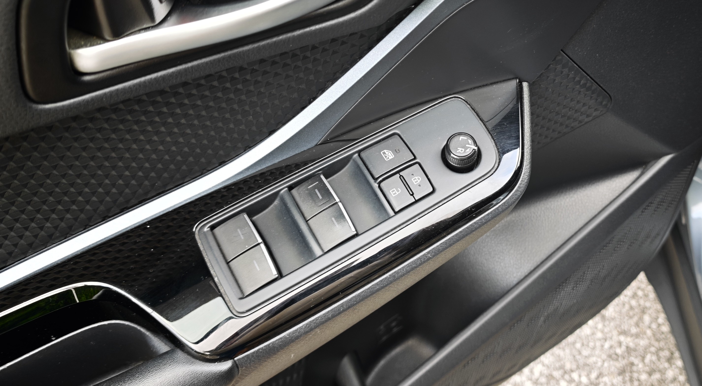TOYOTA TOYOTA C-HR C-HR 2.0 Hybrid Dynamic Force SQUARE Collection